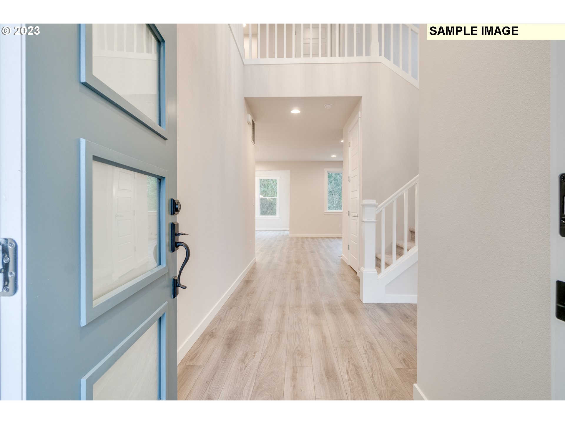 1999 NE Currin Creek DR