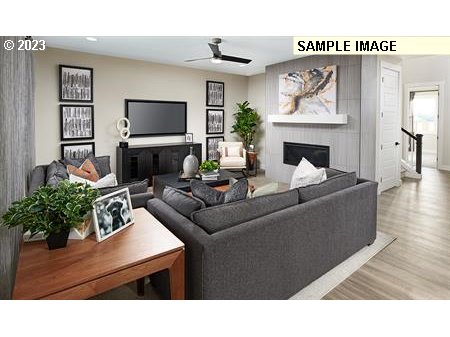 1999 NE Currin Creek DR