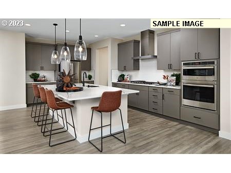 1999 NE Currin Creek DR