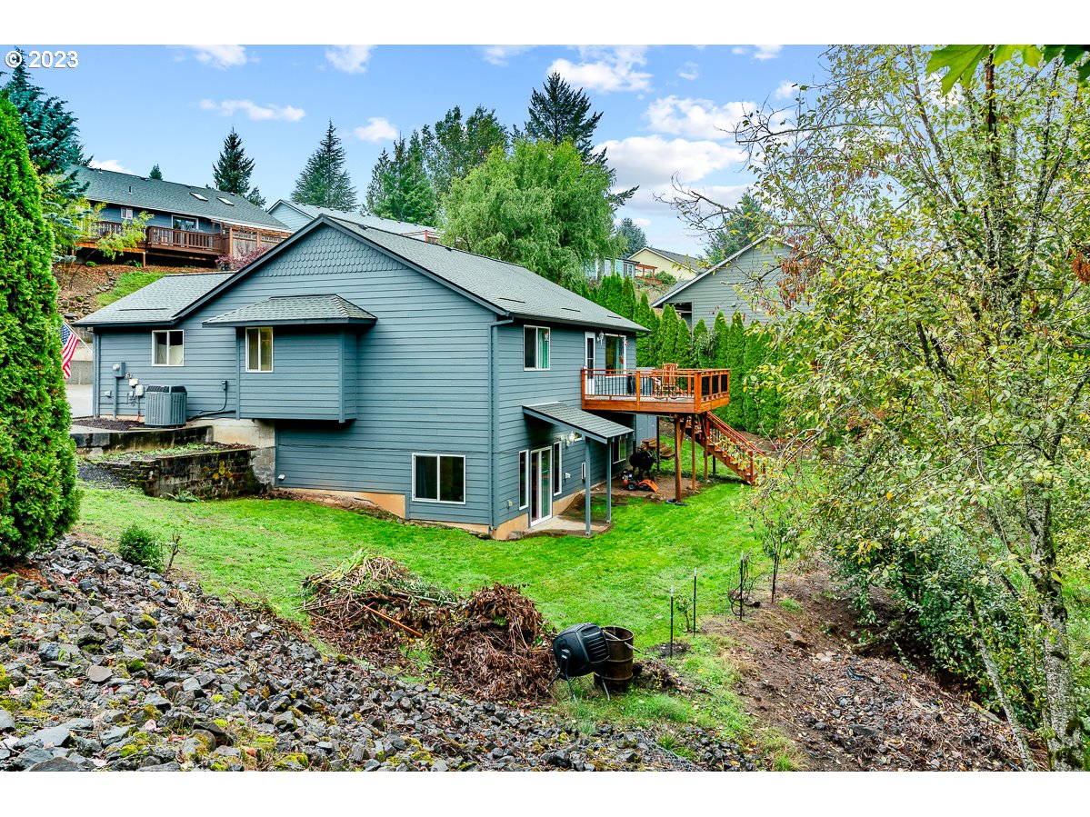 403 SE MOUNTAIN VIEW RD