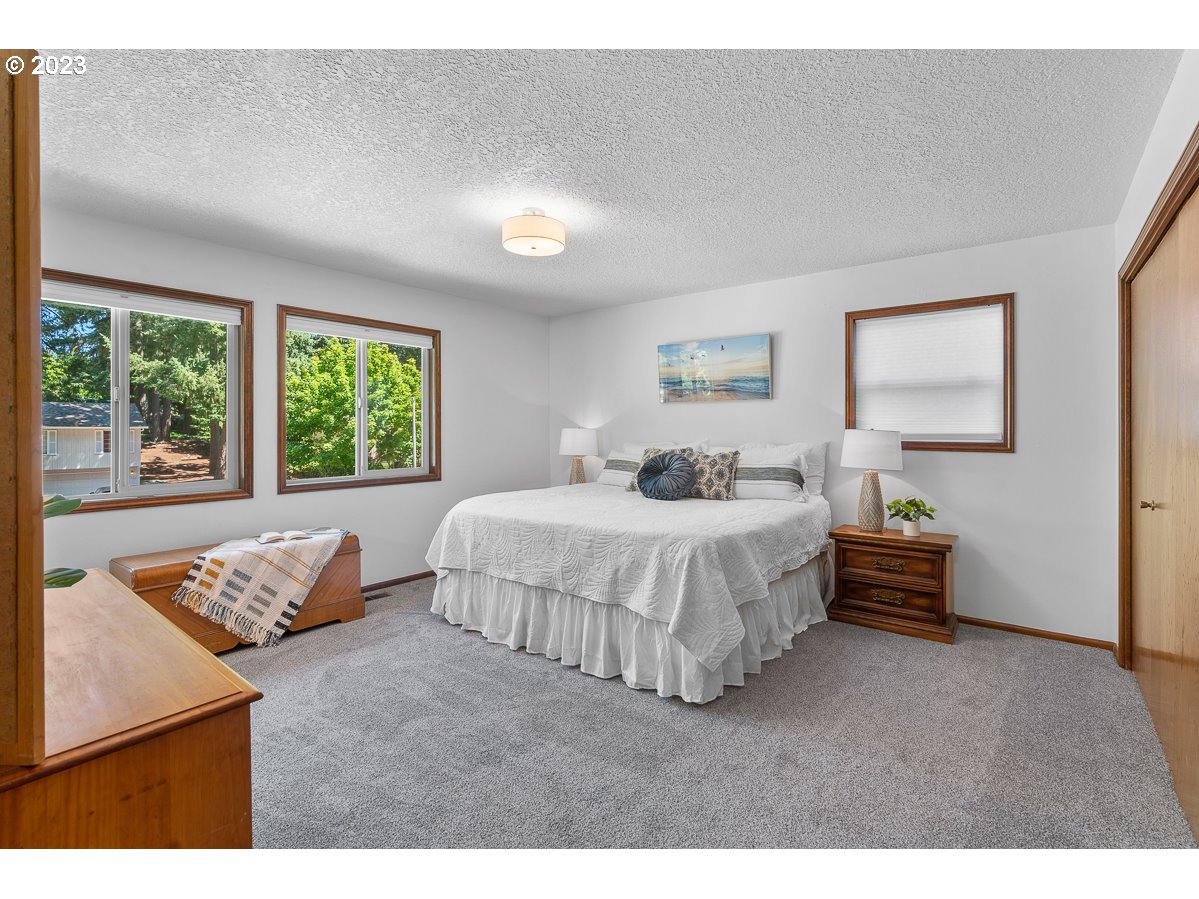 2820 SE BRIAN ST