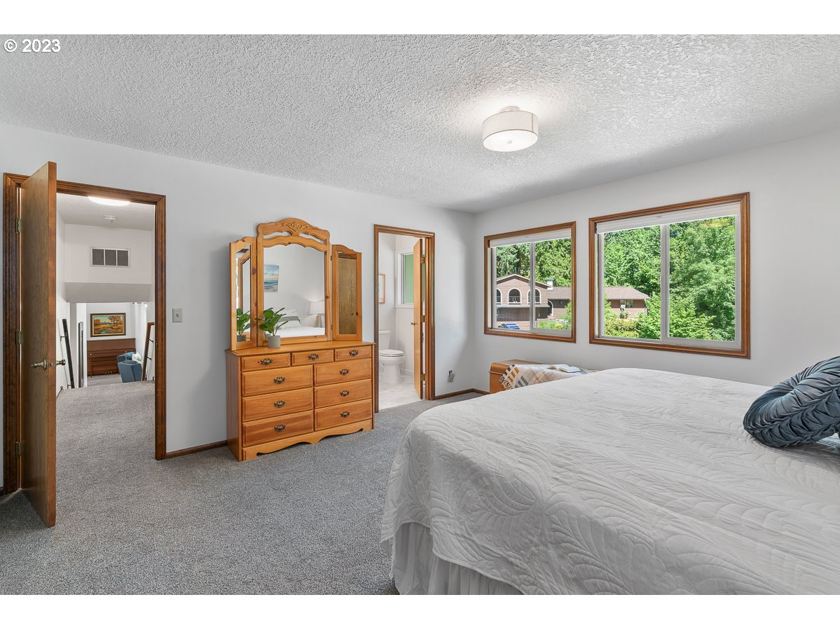 2820 SE BRIAN ST