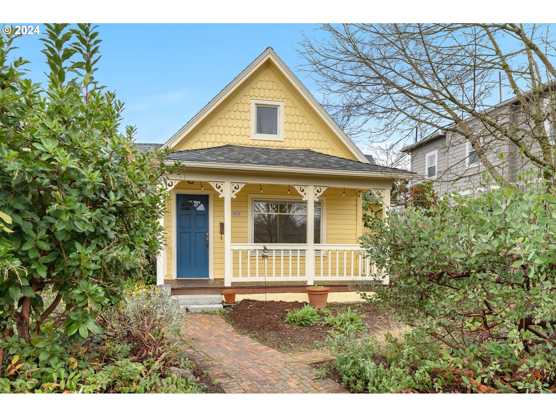 903 NE ROSA PARKS WAY