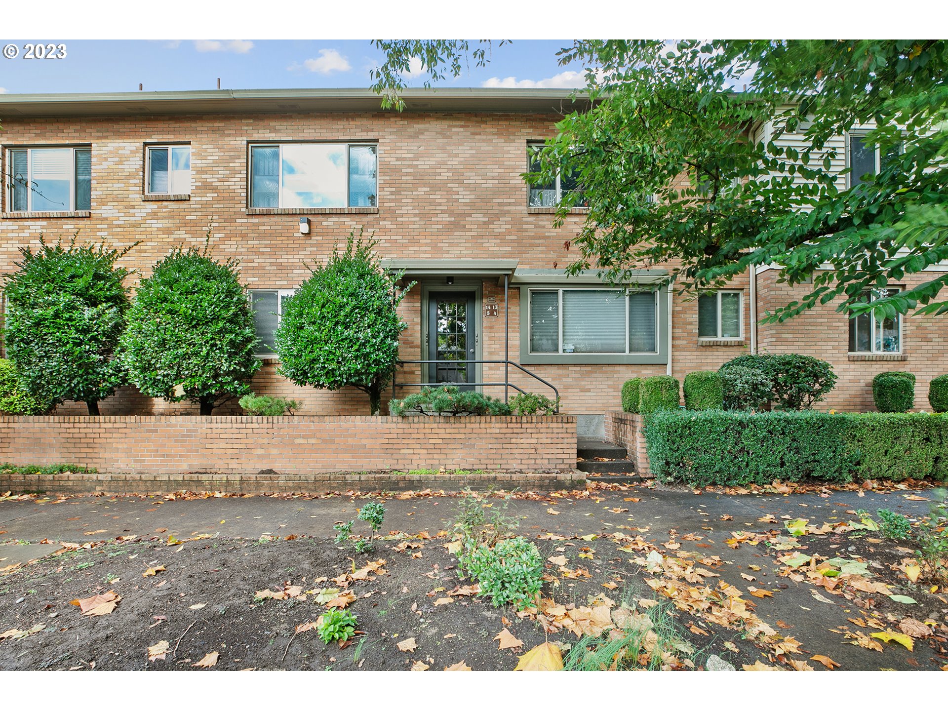 2031 NE CLACKAMAS ST Unit: 14