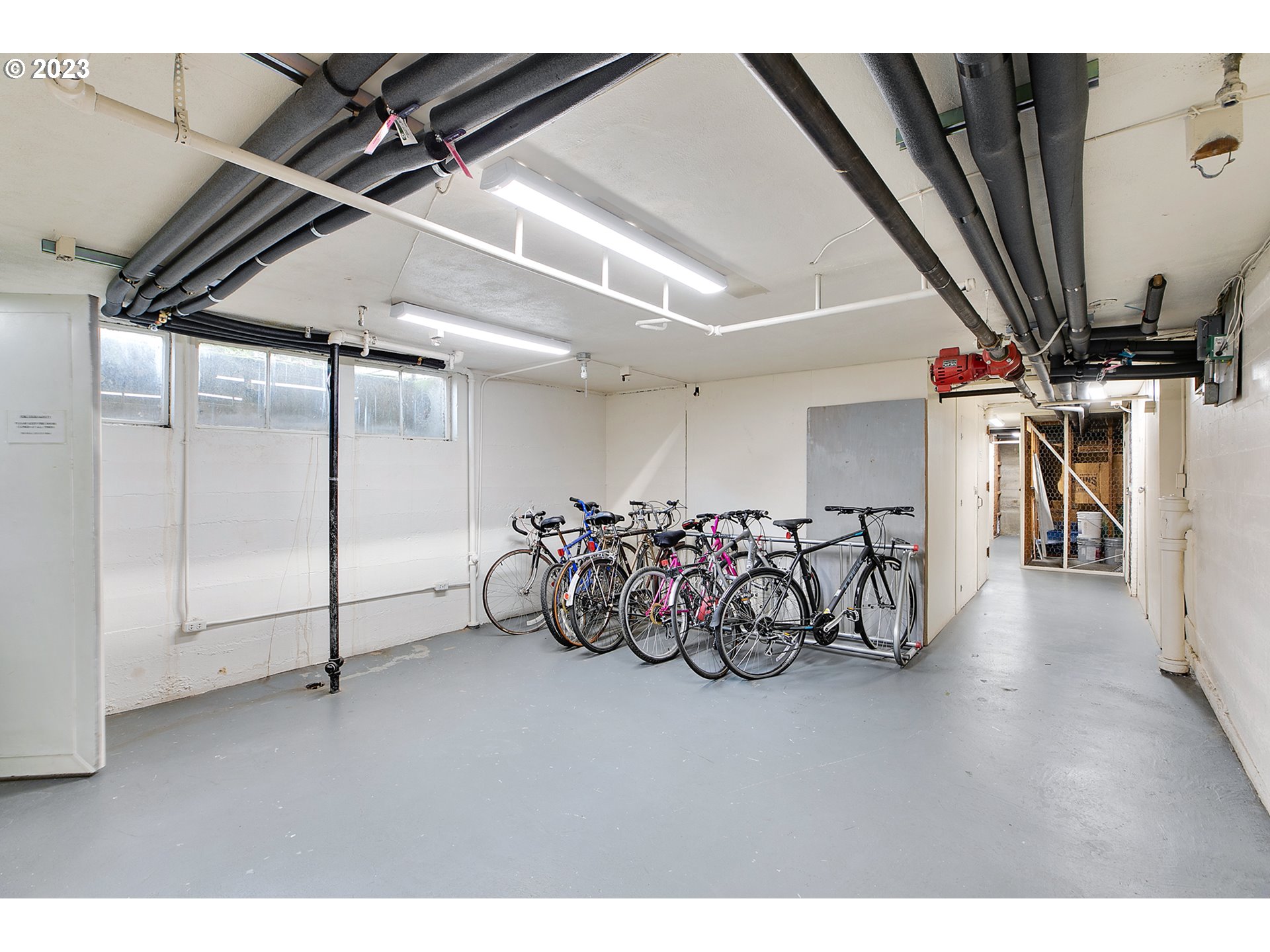 2031 NE CLACKAMAS ST Unit: 14