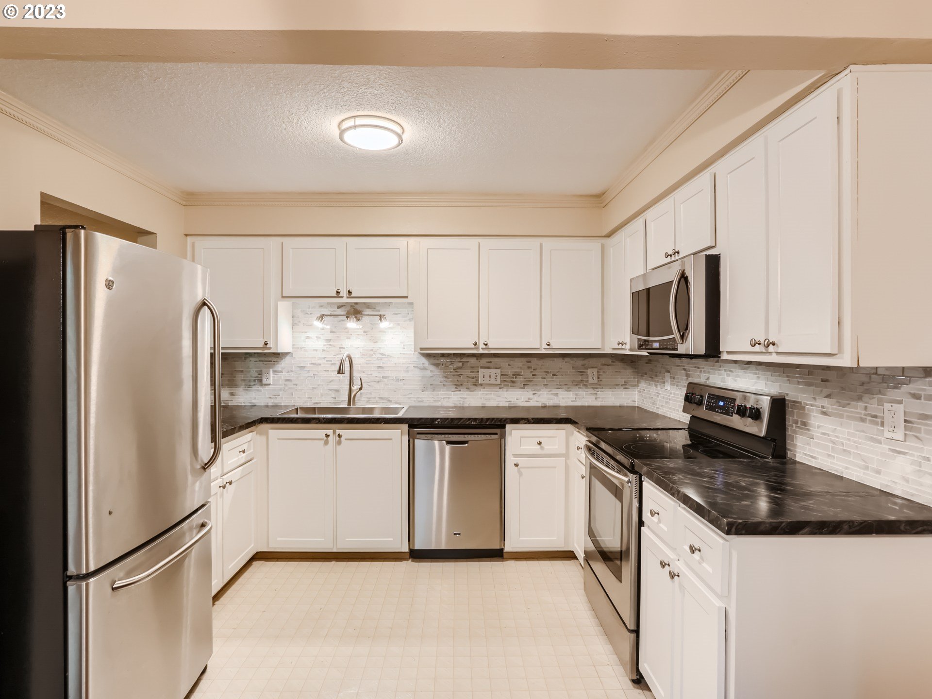 10660 SW DAVIES RD Unit: 30