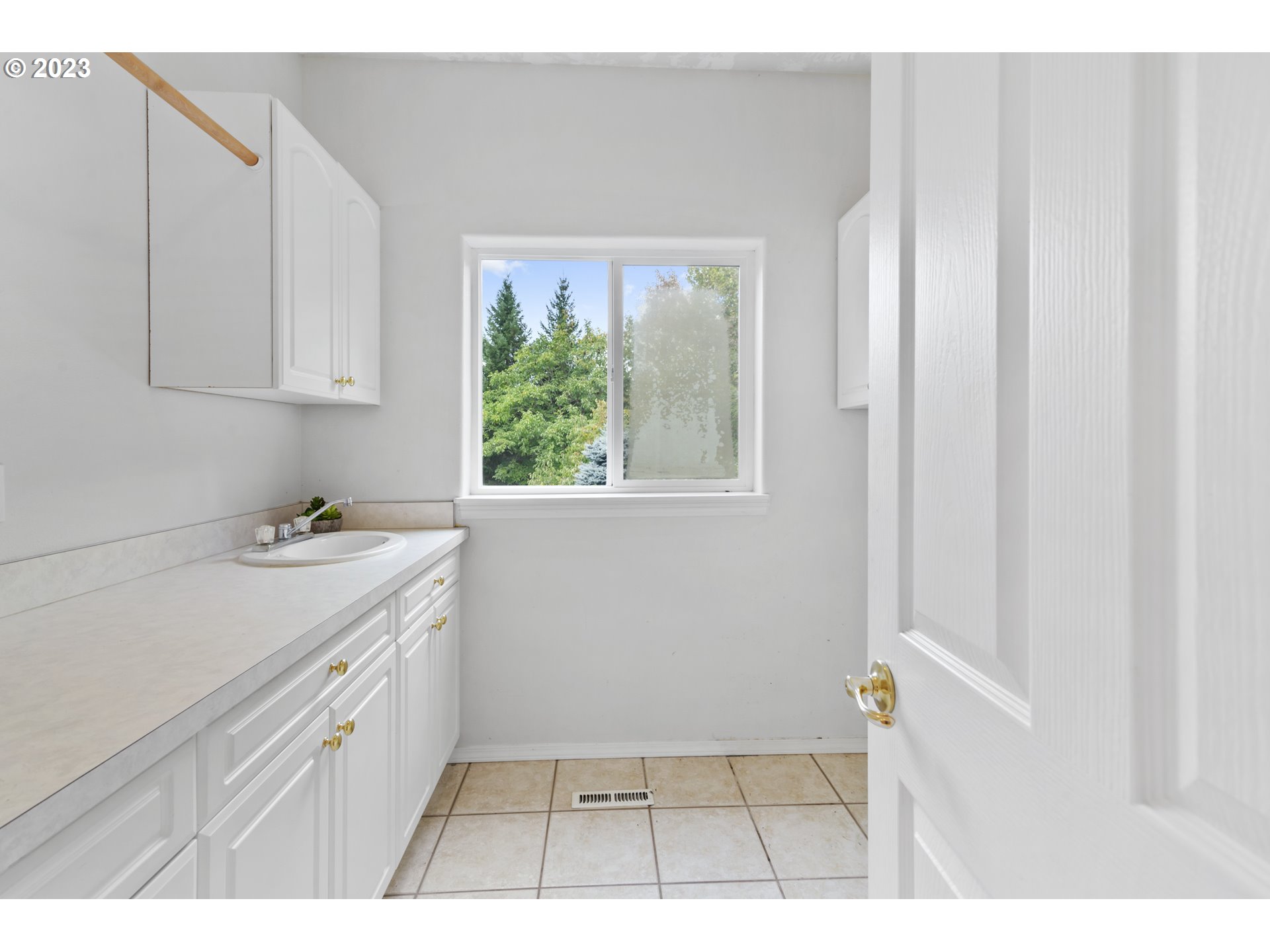 16423 SE MEADOWLAND CT