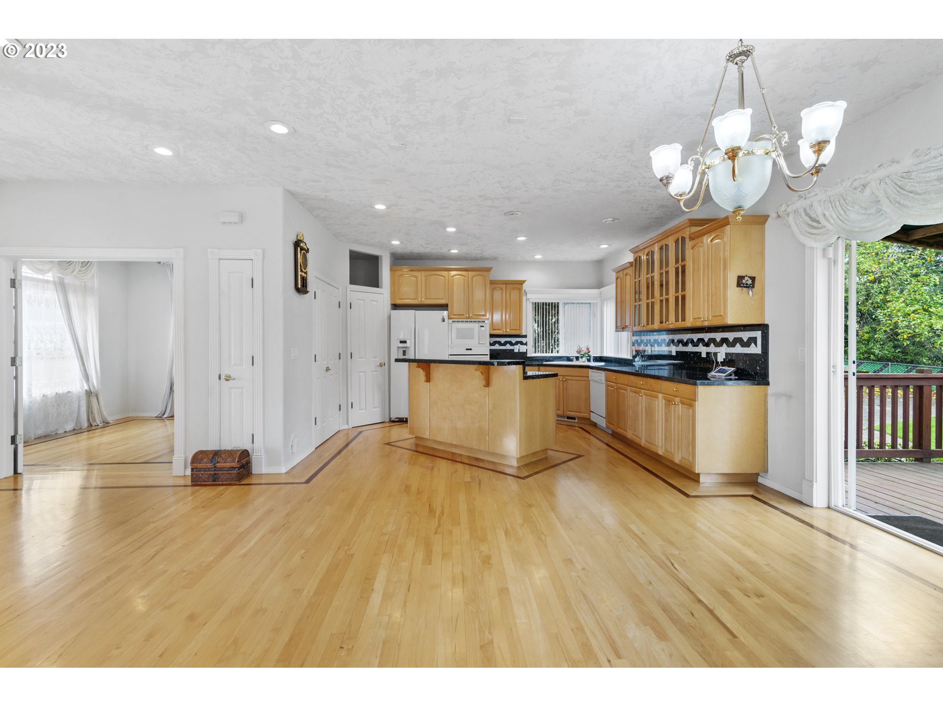 16423 SE MEADOWLAND CT