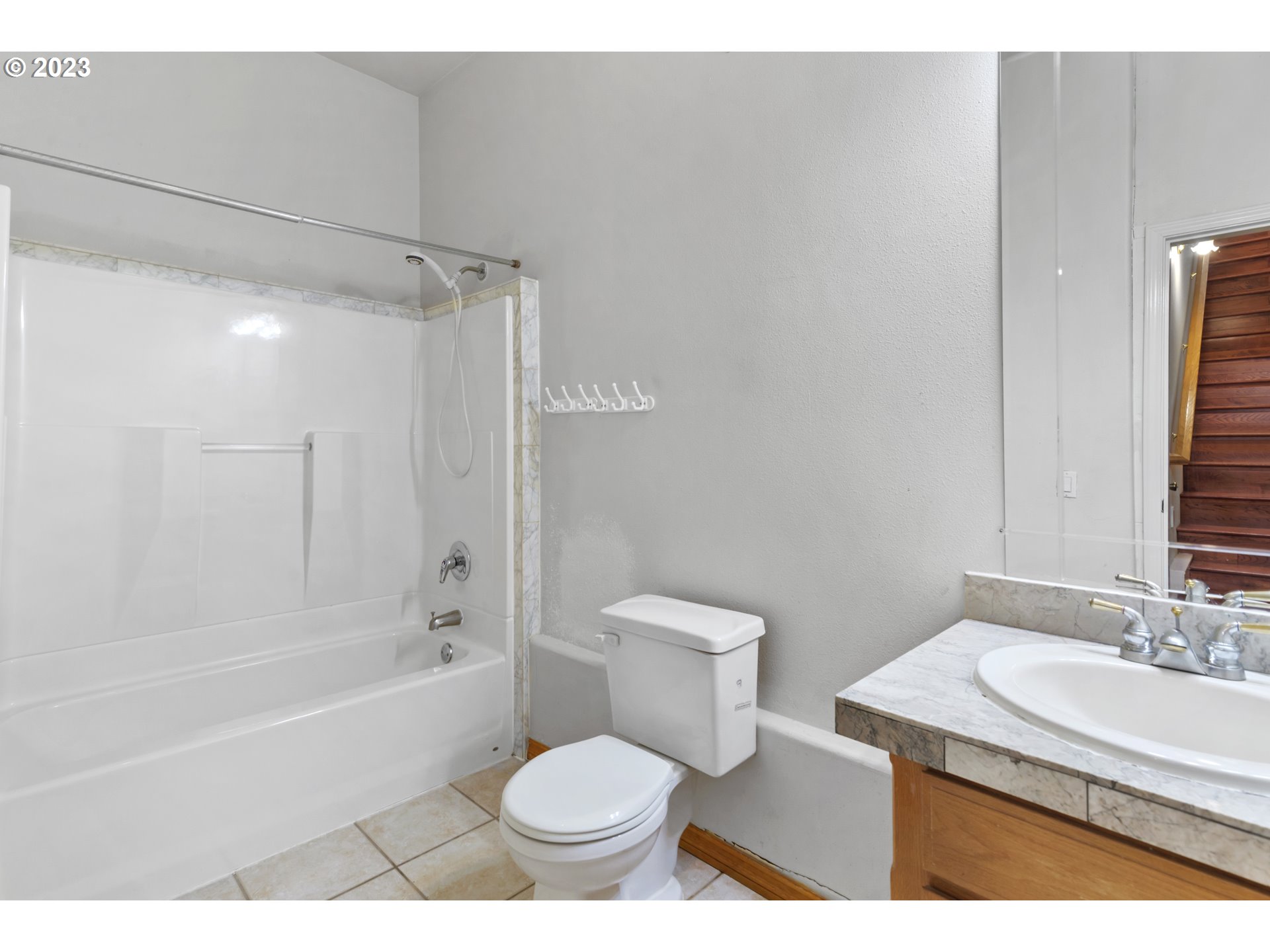 16423 SE MEADOWLAND CT