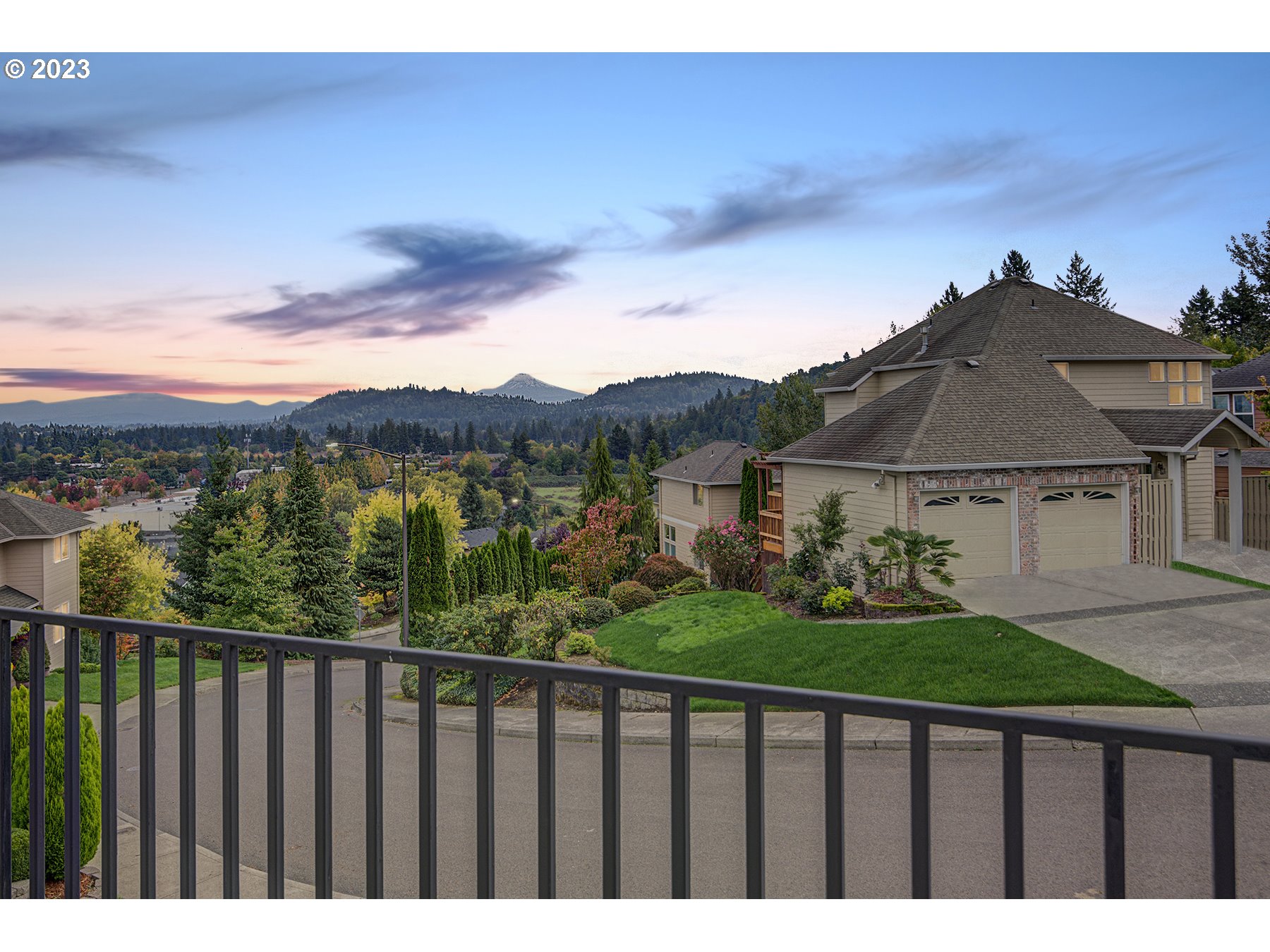 16423 SE MEADOWLAND CT