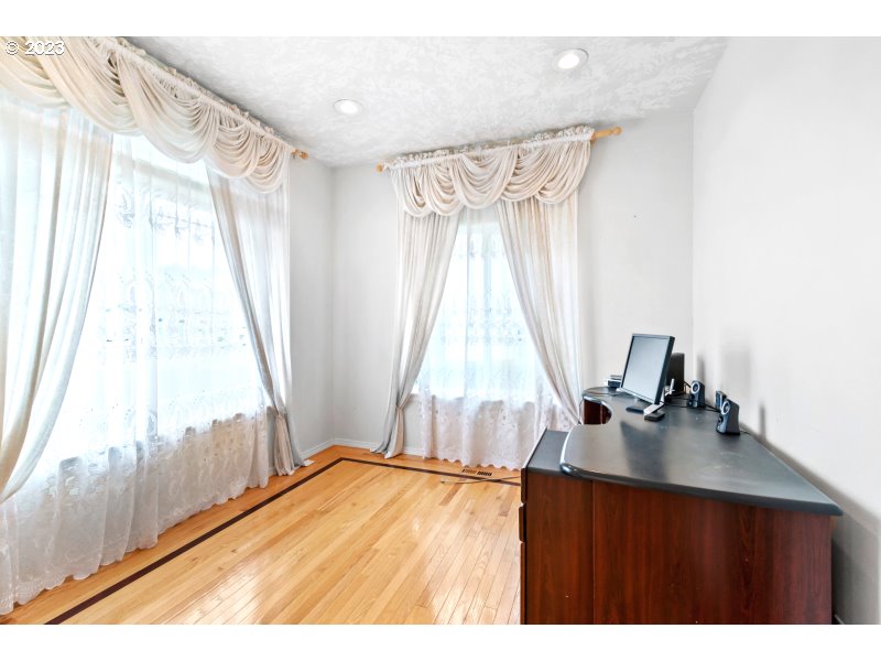 16423 SE MEADOWLAND CT