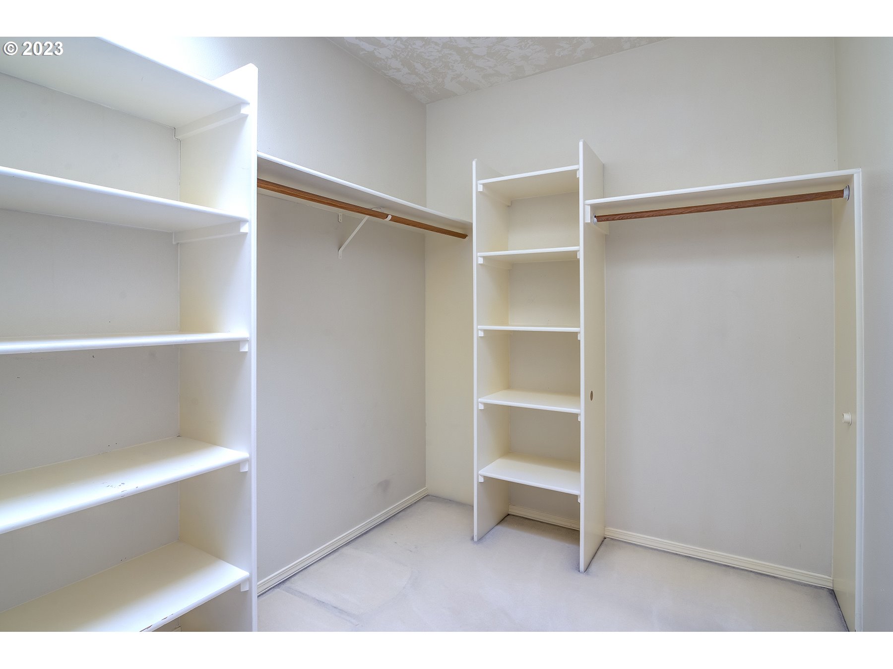 16423 SE MEADOWLAND CT