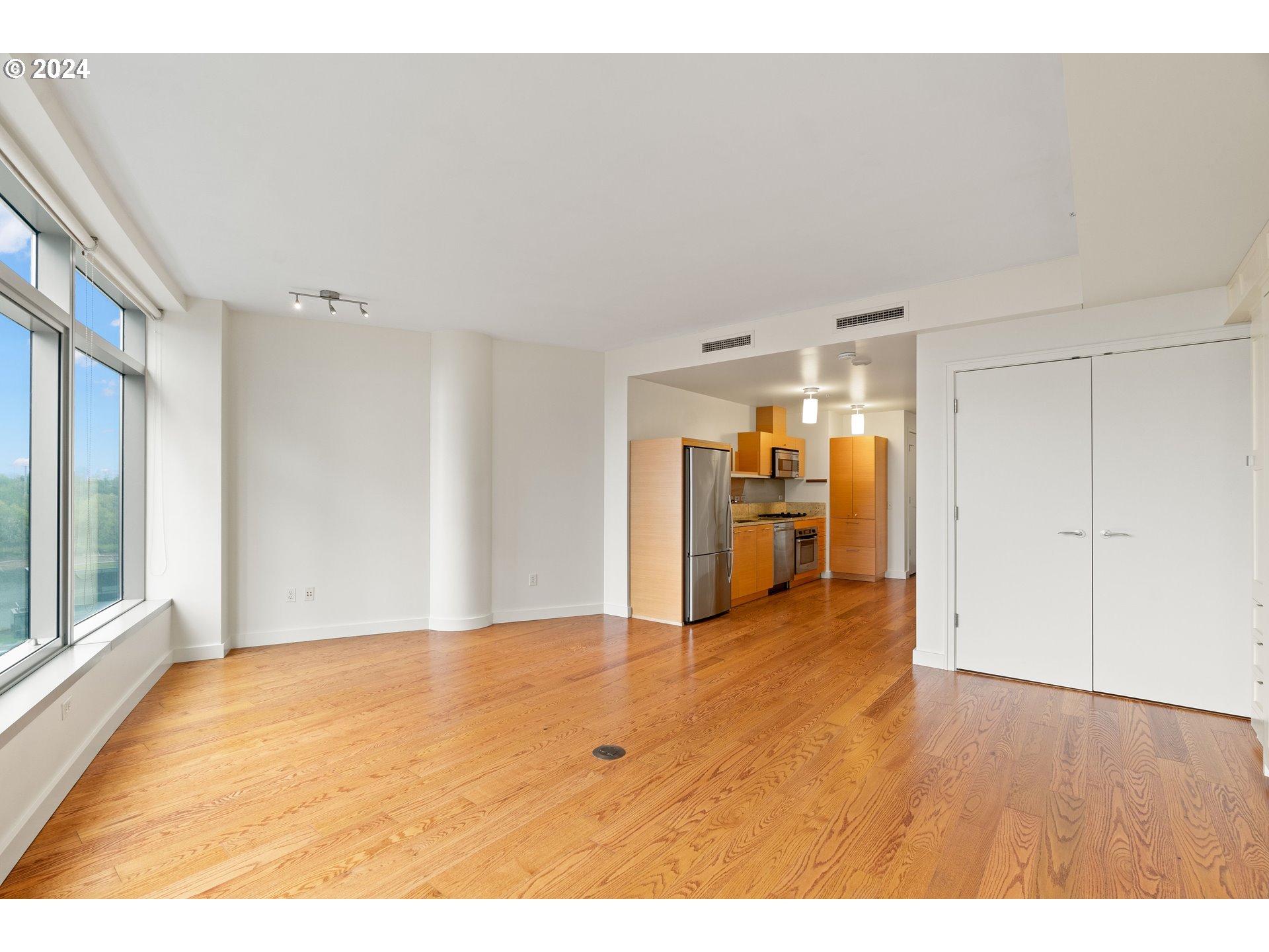 3601 S RIVER PKWY 907