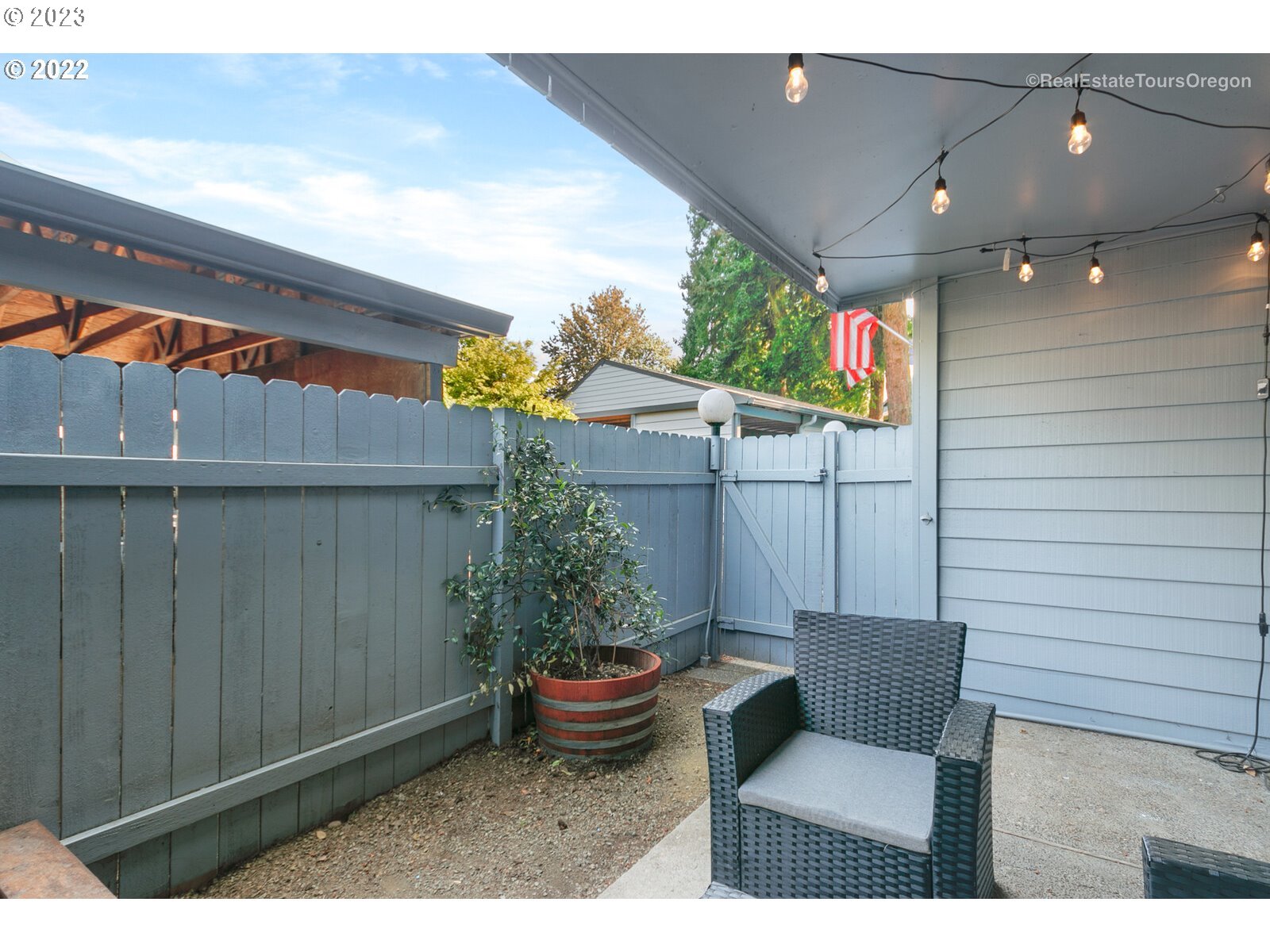 16850 SW GLENEAGLE DR 14B