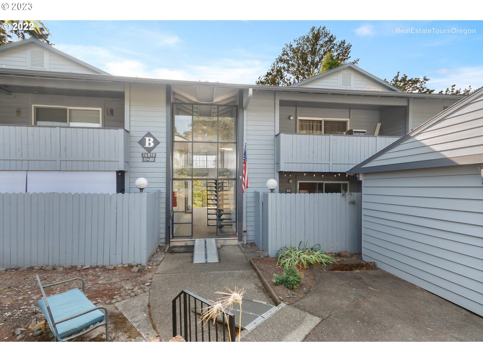 16850 SW GLENEAGLE DR 14B