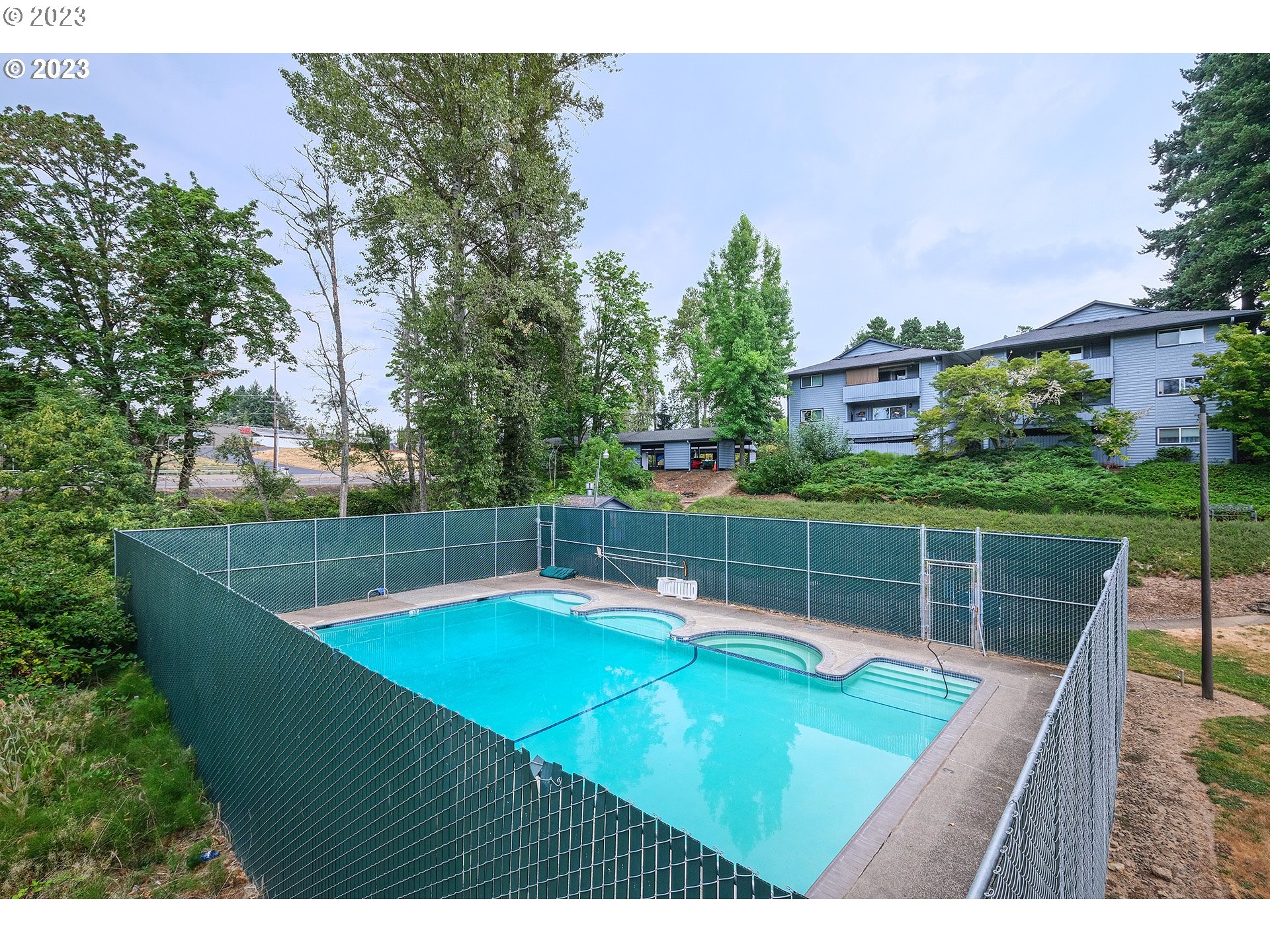 16850 SW GLENEAGLE DR 14B