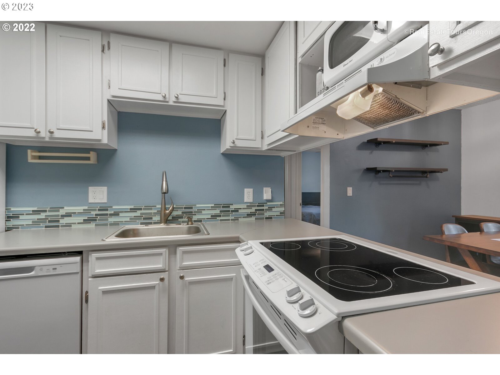 16850 SW GLENEAGLE DR 14B