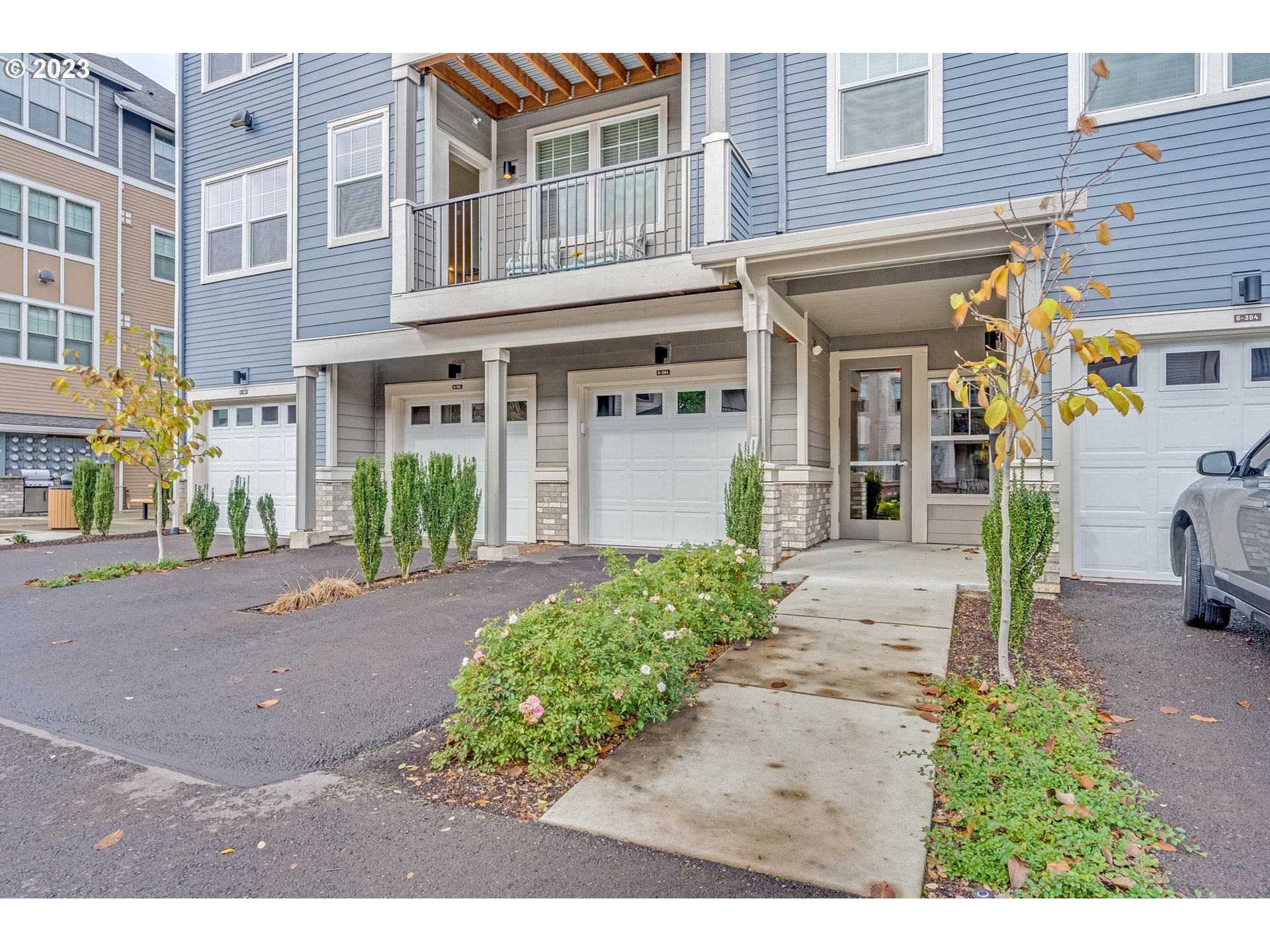 17149 SW SNOWDALE ST Unit: 101