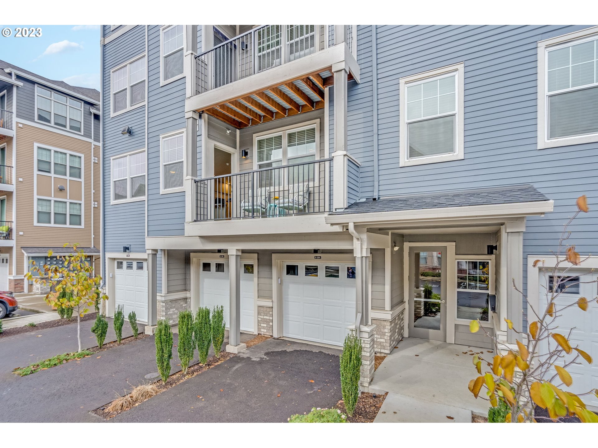 17149 SW SNOWDALE ST Unit: 101