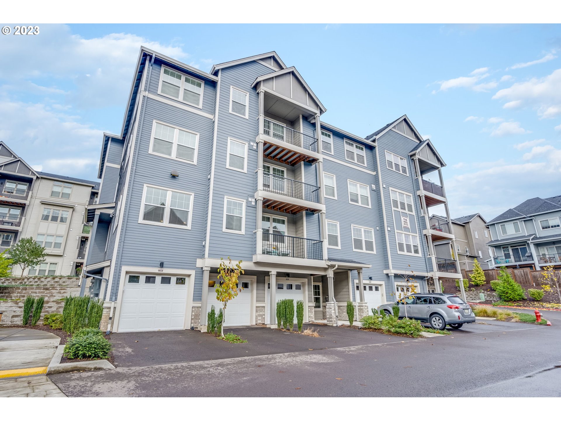 17149 SW SNOWDALE ST Unit: 101