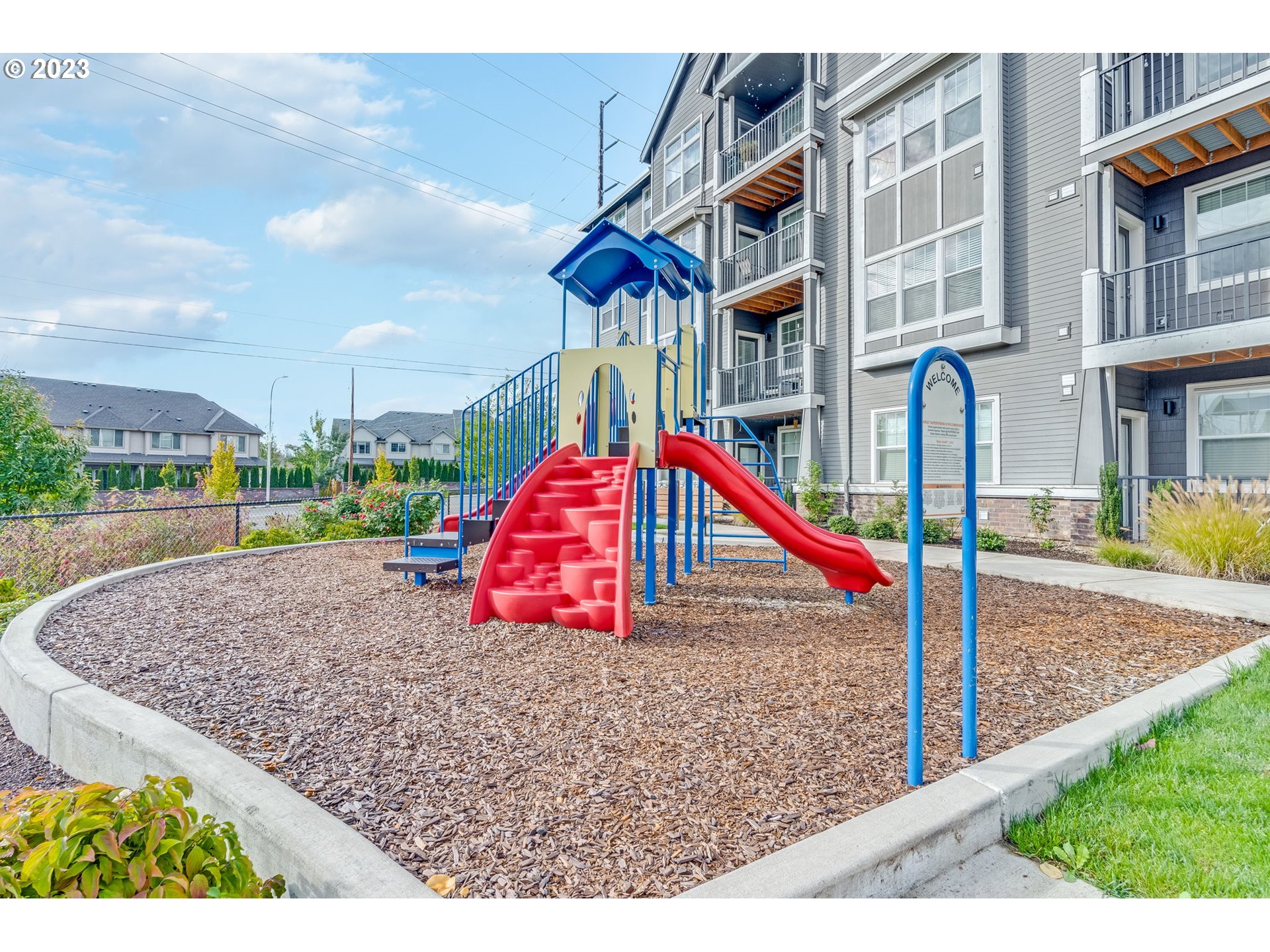 17149 SW SNOWDALE ST Unit: 101