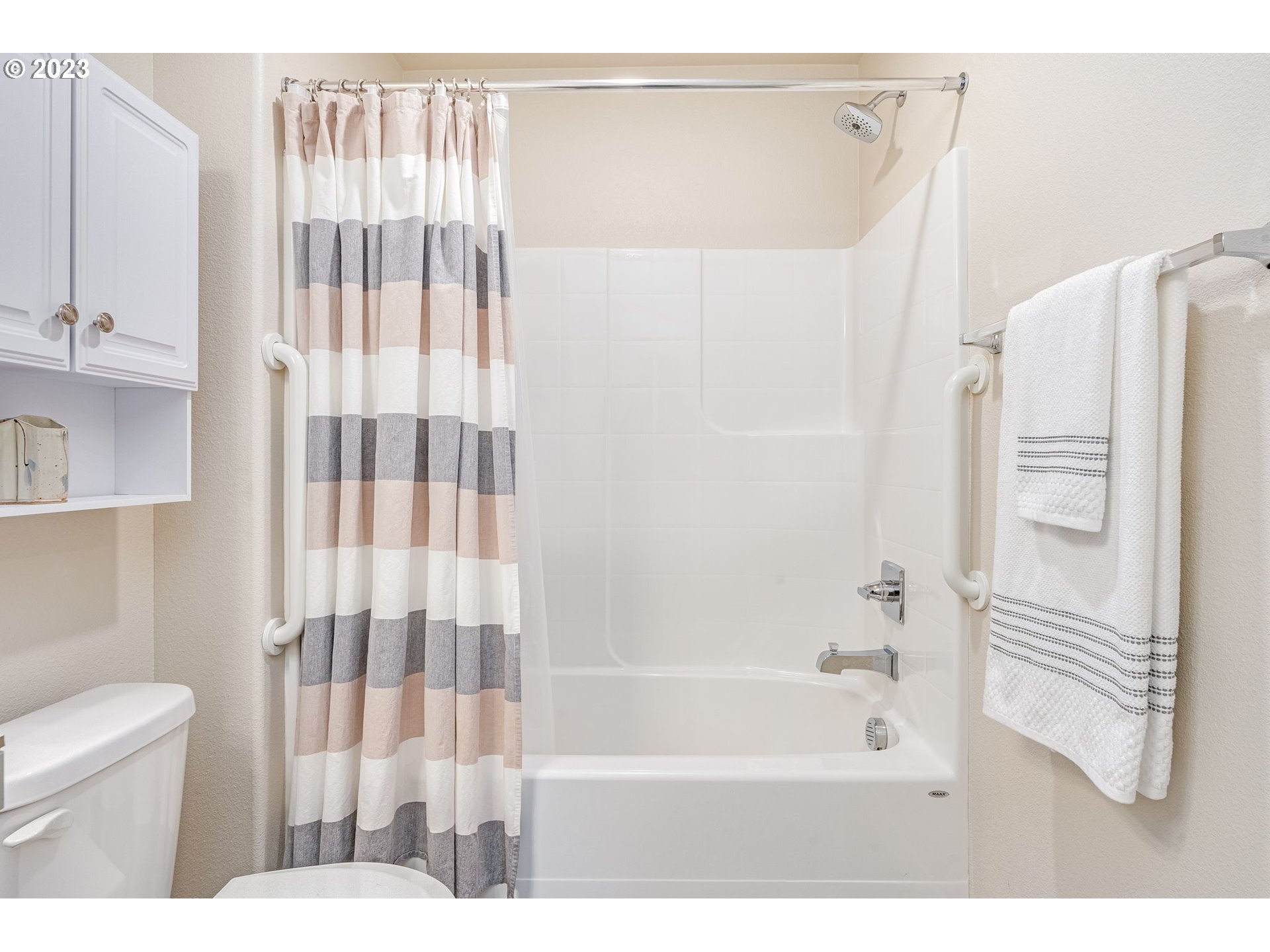 17149 SW SNOWDALE ST Unit: 101