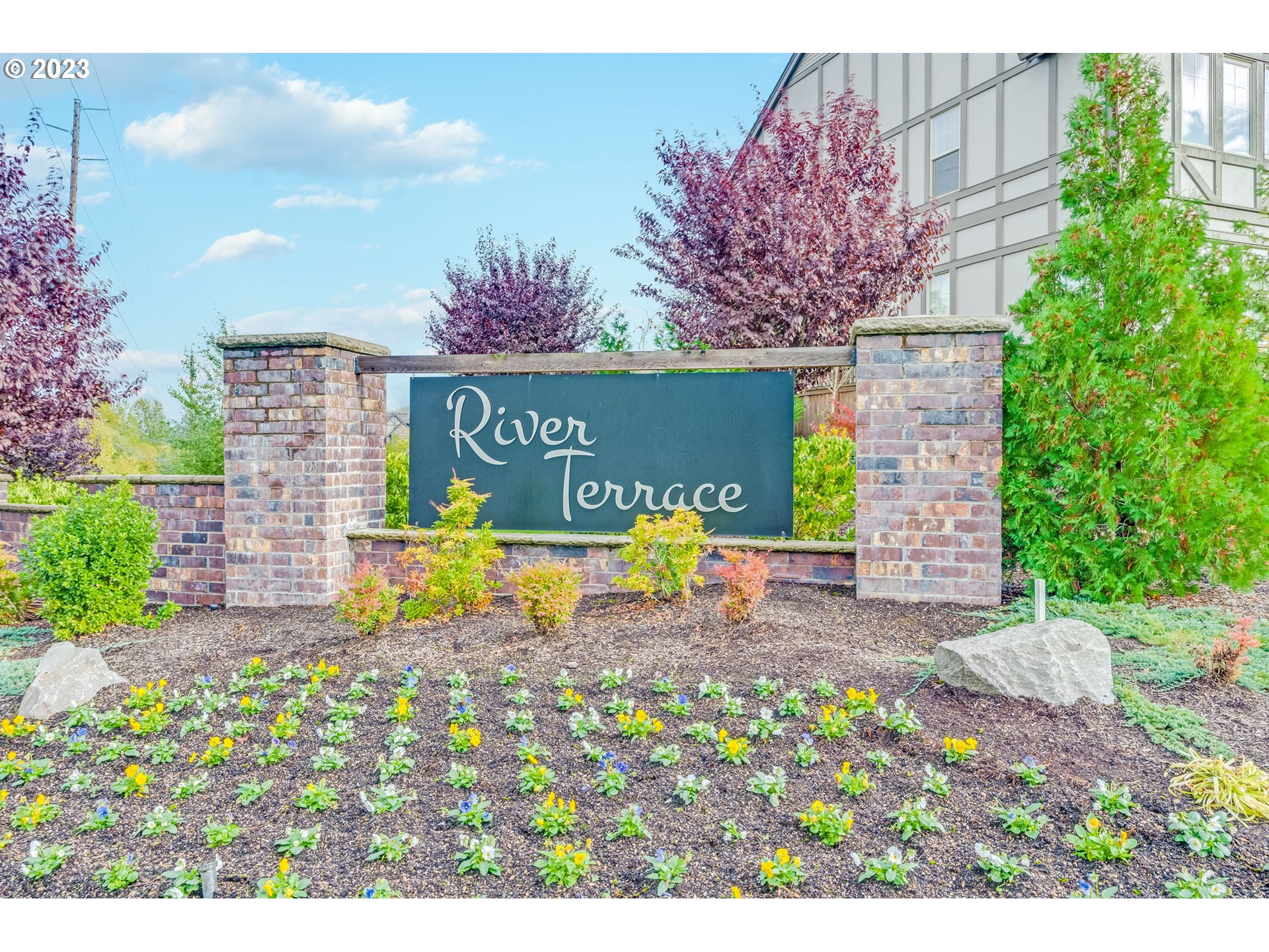 17149 SW SNOWDALE ST Unit: 101