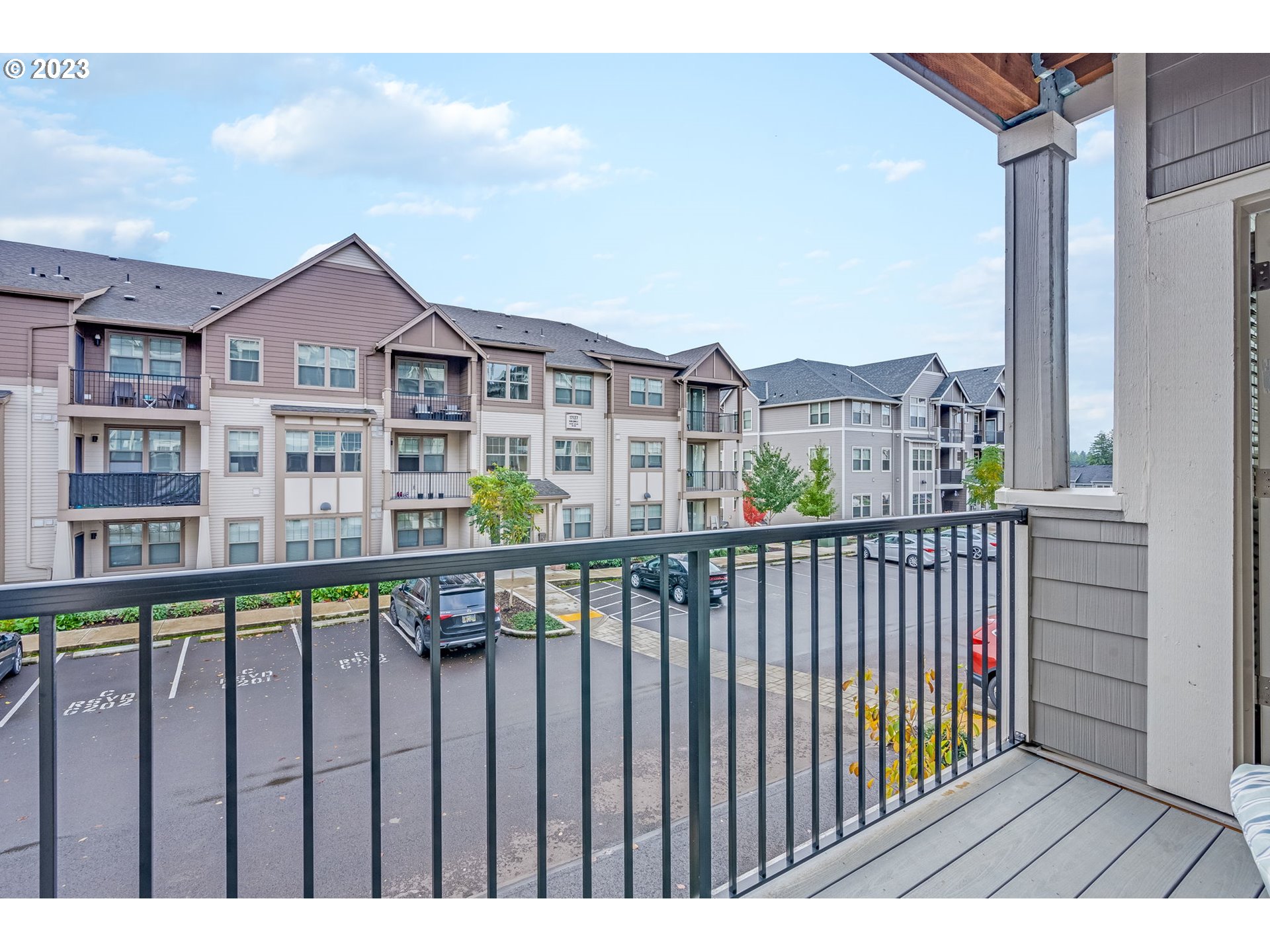 17149 SW SNOWDALE ST Unit: 101