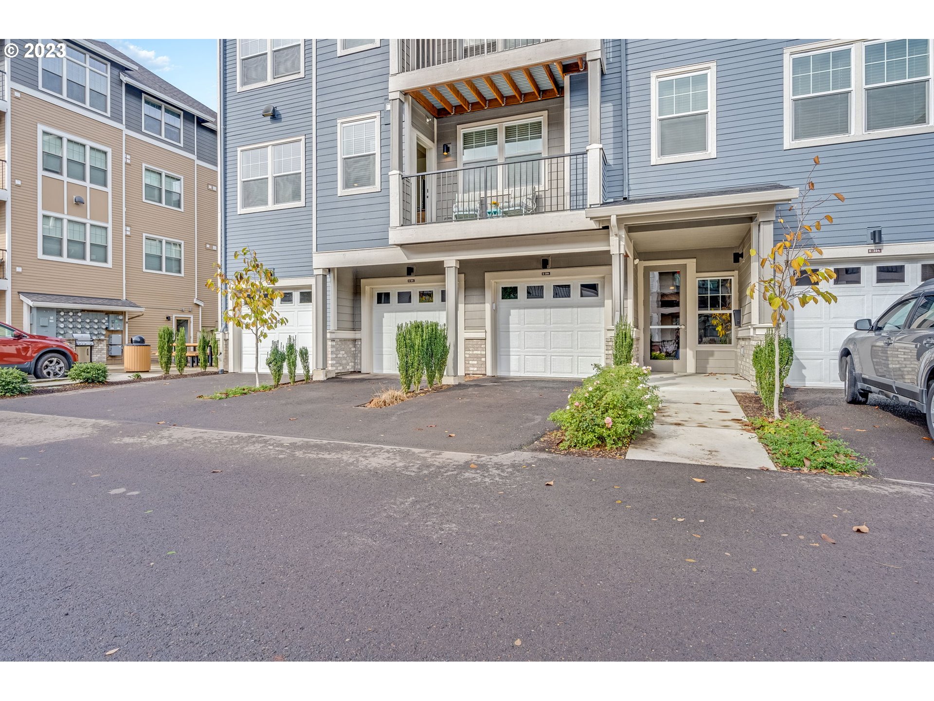17149 SW SNOWDALE ST Unit: 101