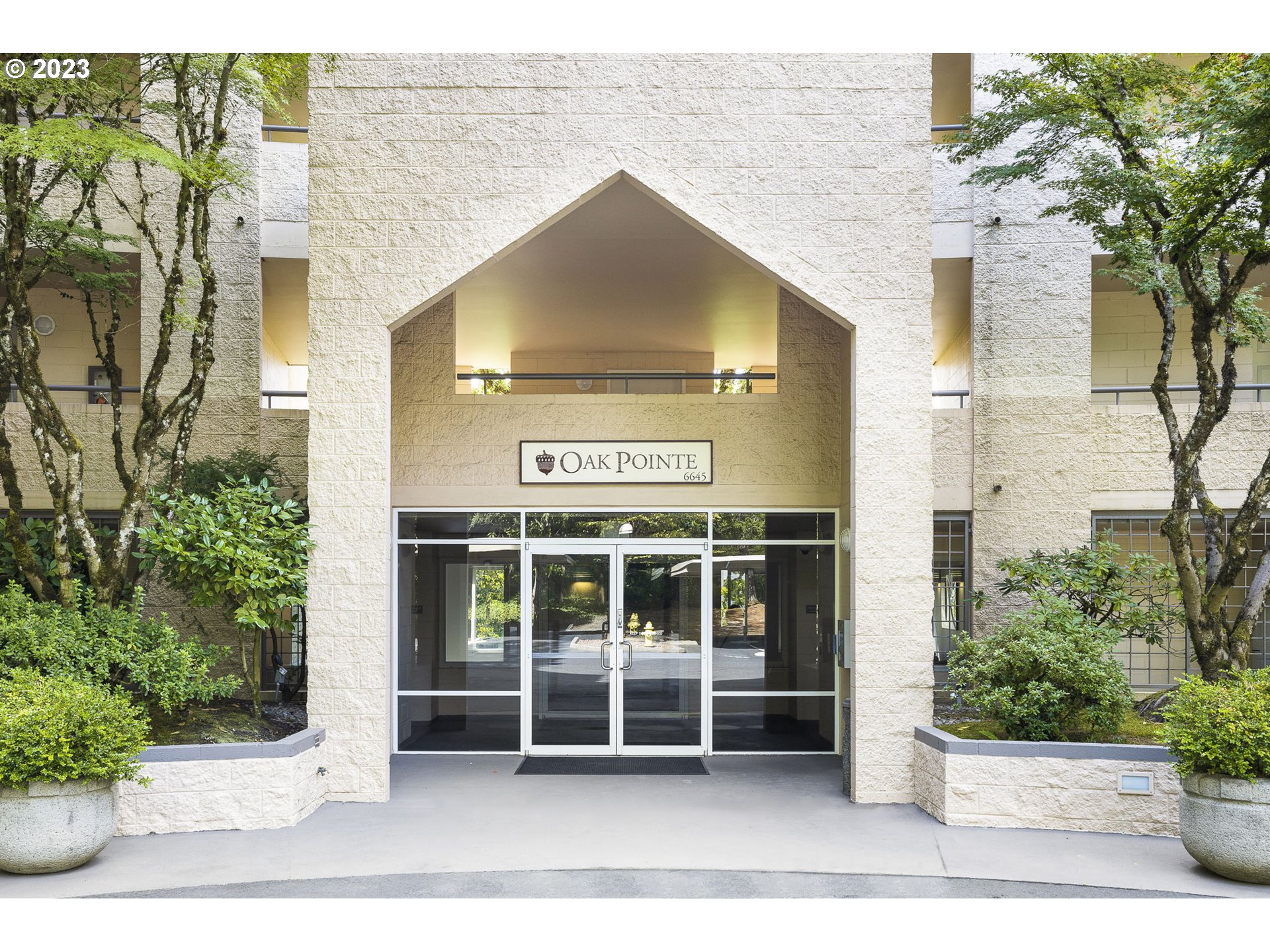 6645 W BURNSIDE RD 543