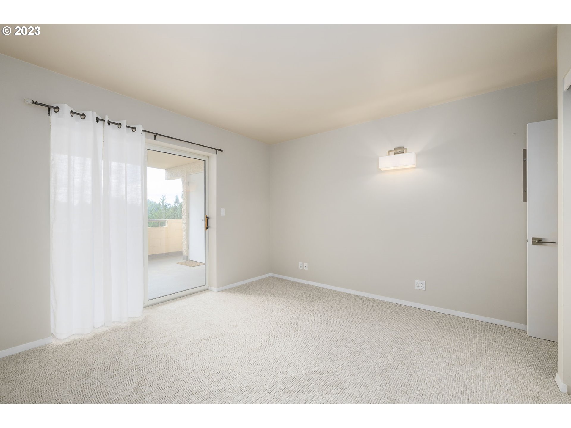 6645 W BURNSIDE RD 543