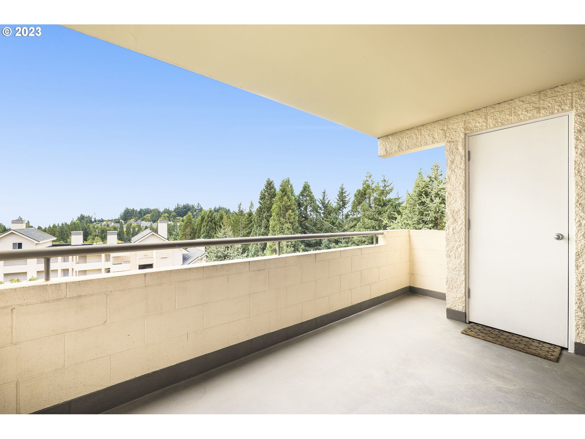 6645 W BURNSIDE RD 543