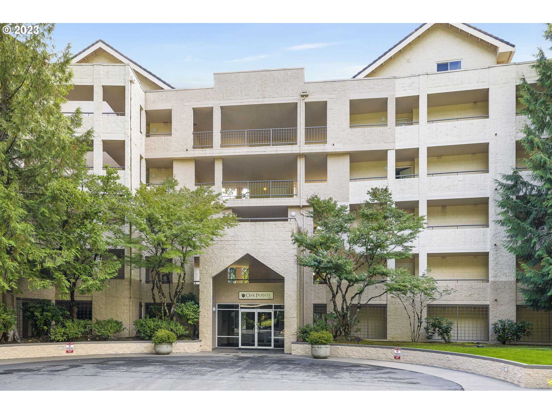 6645 W BURNSIDE RD 543