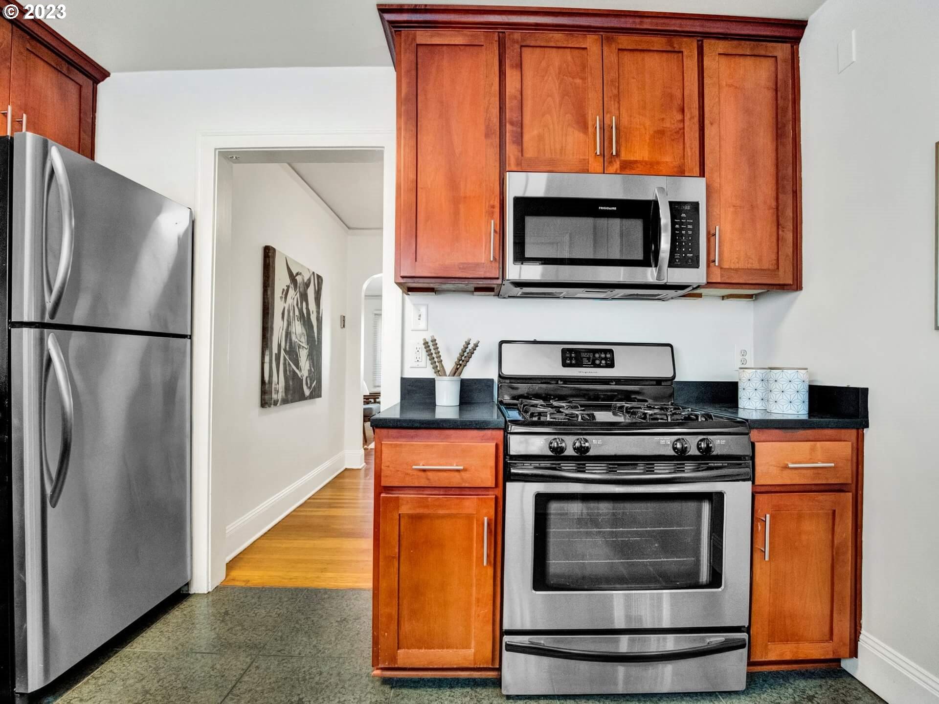 1411 SE 30TH AVE Unit: 8