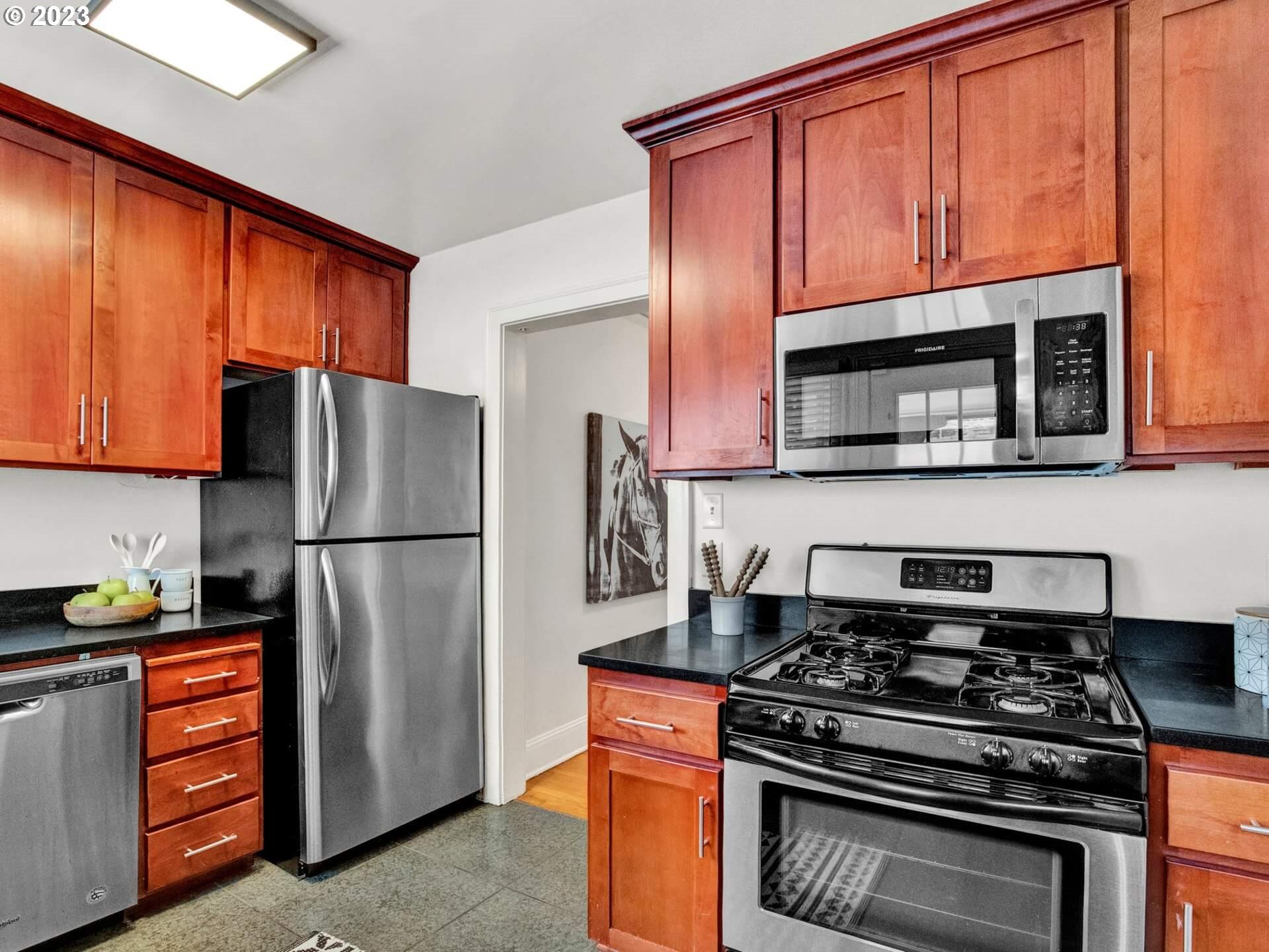 1411 SE 30TH AVE Unit: 8