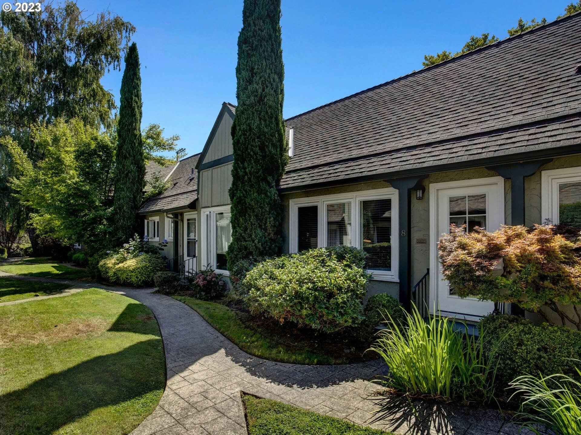 1411 SE 30TH AVE Unit: 8