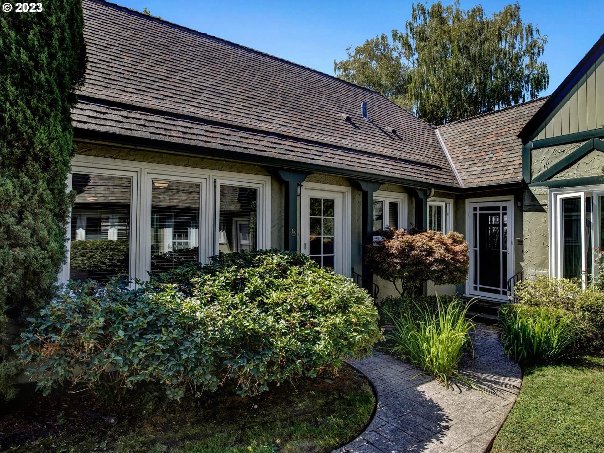 1411 SE 30TH AVE Unit: 8