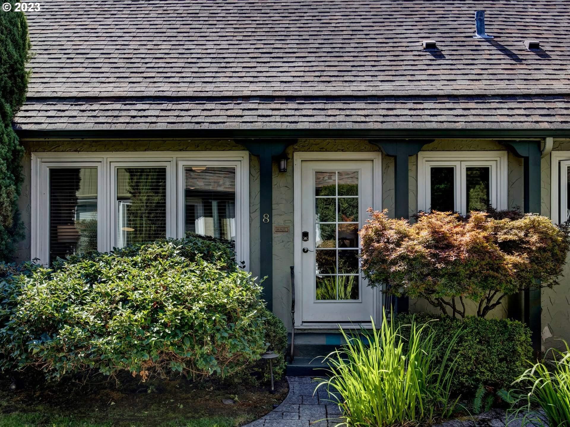 1411 SE 30TH AVE Unit: 8