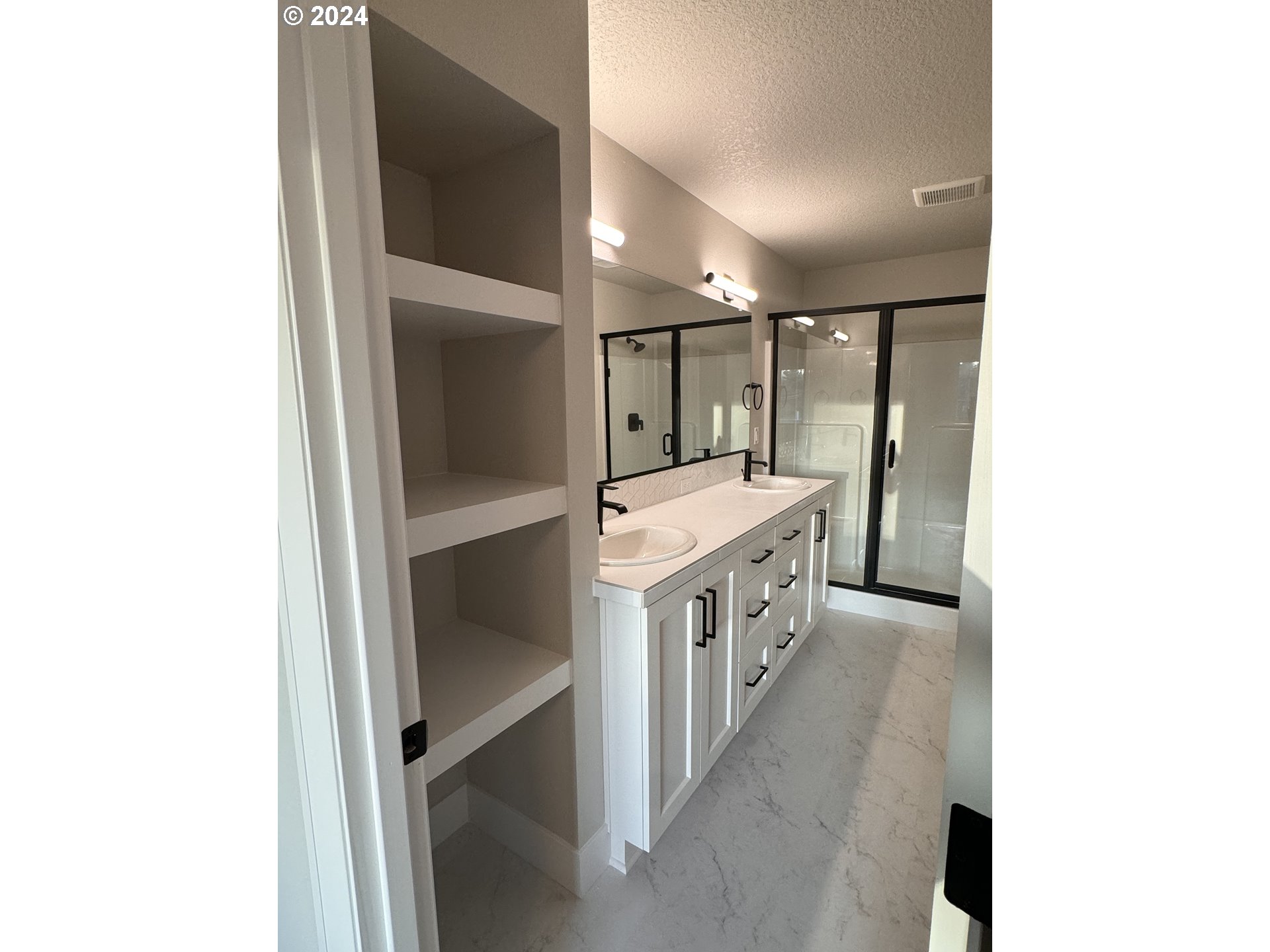 14001 SE Maybrook LN L11