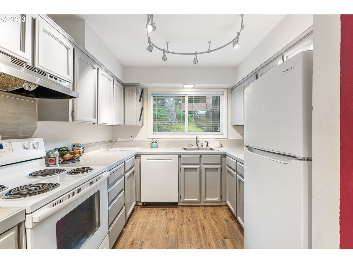 5005 SW MITCHELL ST Unit: 7