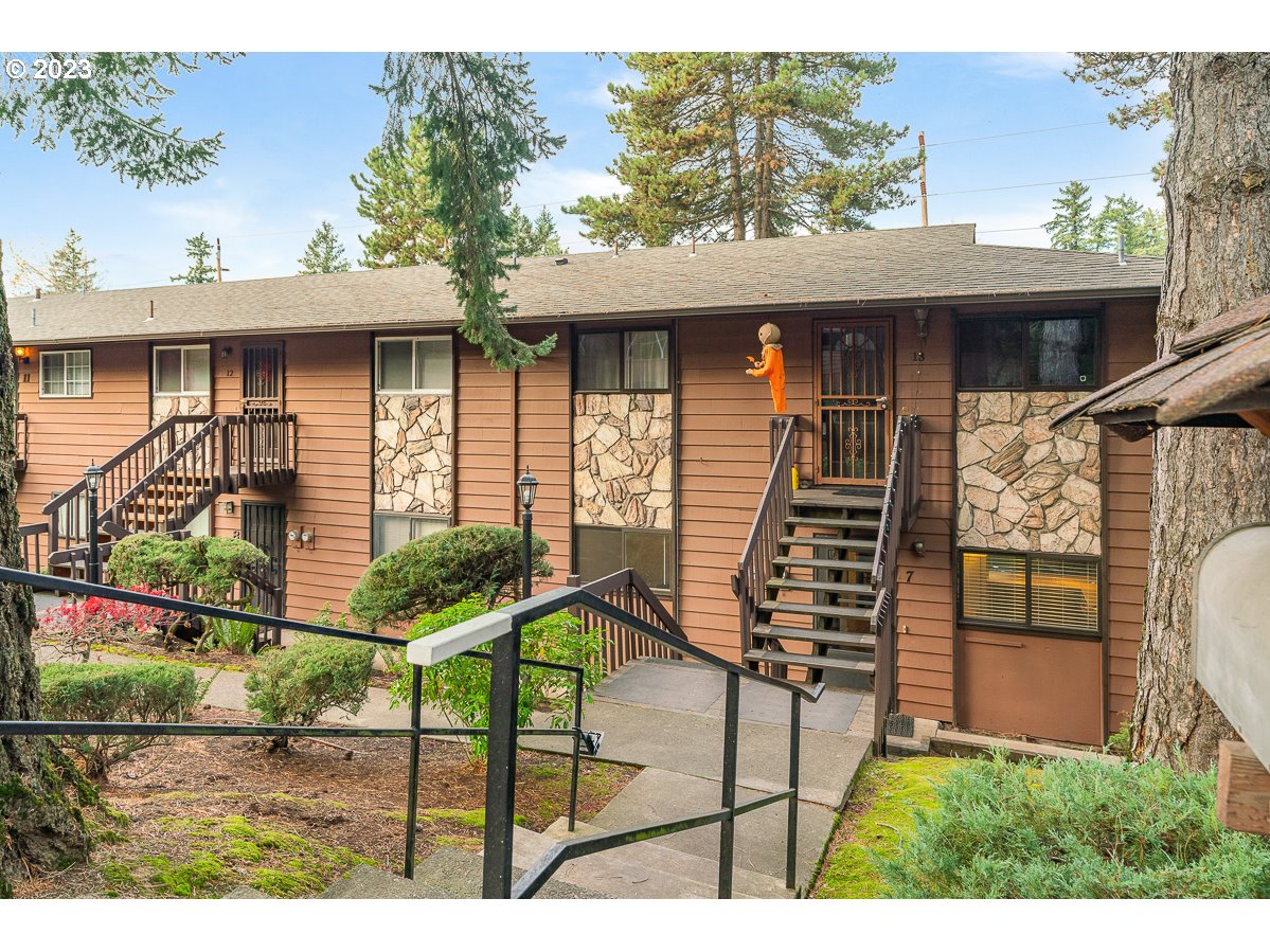 5005 SW MITCHELL ST Unit: 7