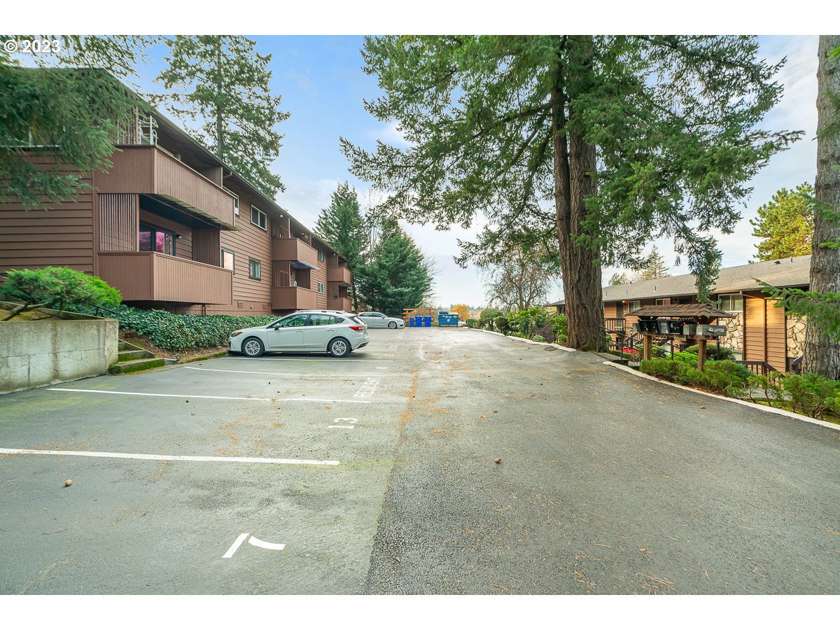 5005 SW MITCHELL ST Unit: 7