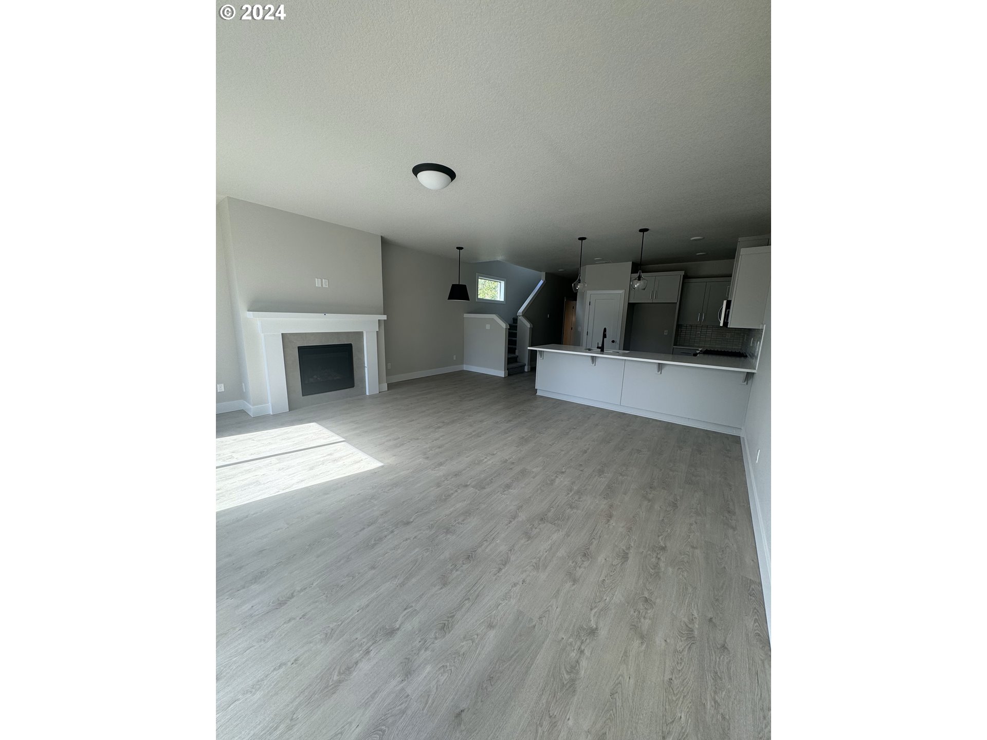 2400 SE Maybrook LN L15A