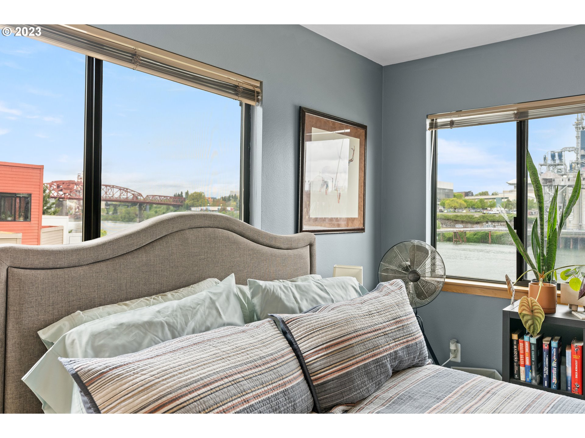 620 NW NAITO PKWY B11