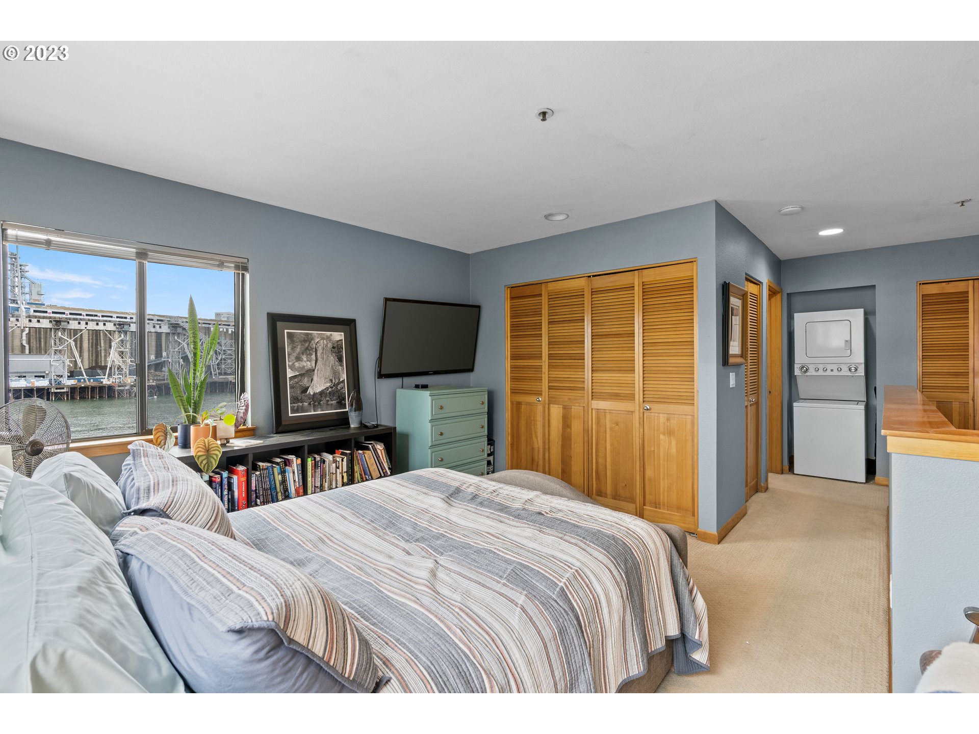 620 NW NAITO PKWY B11