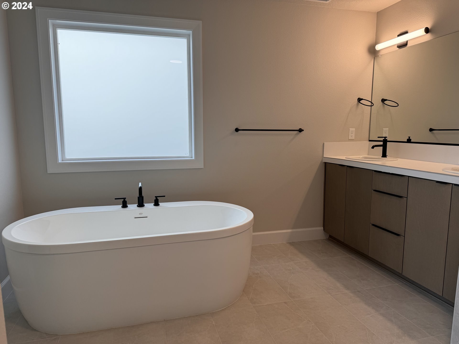 1017 NE 17TH AVE LOT14