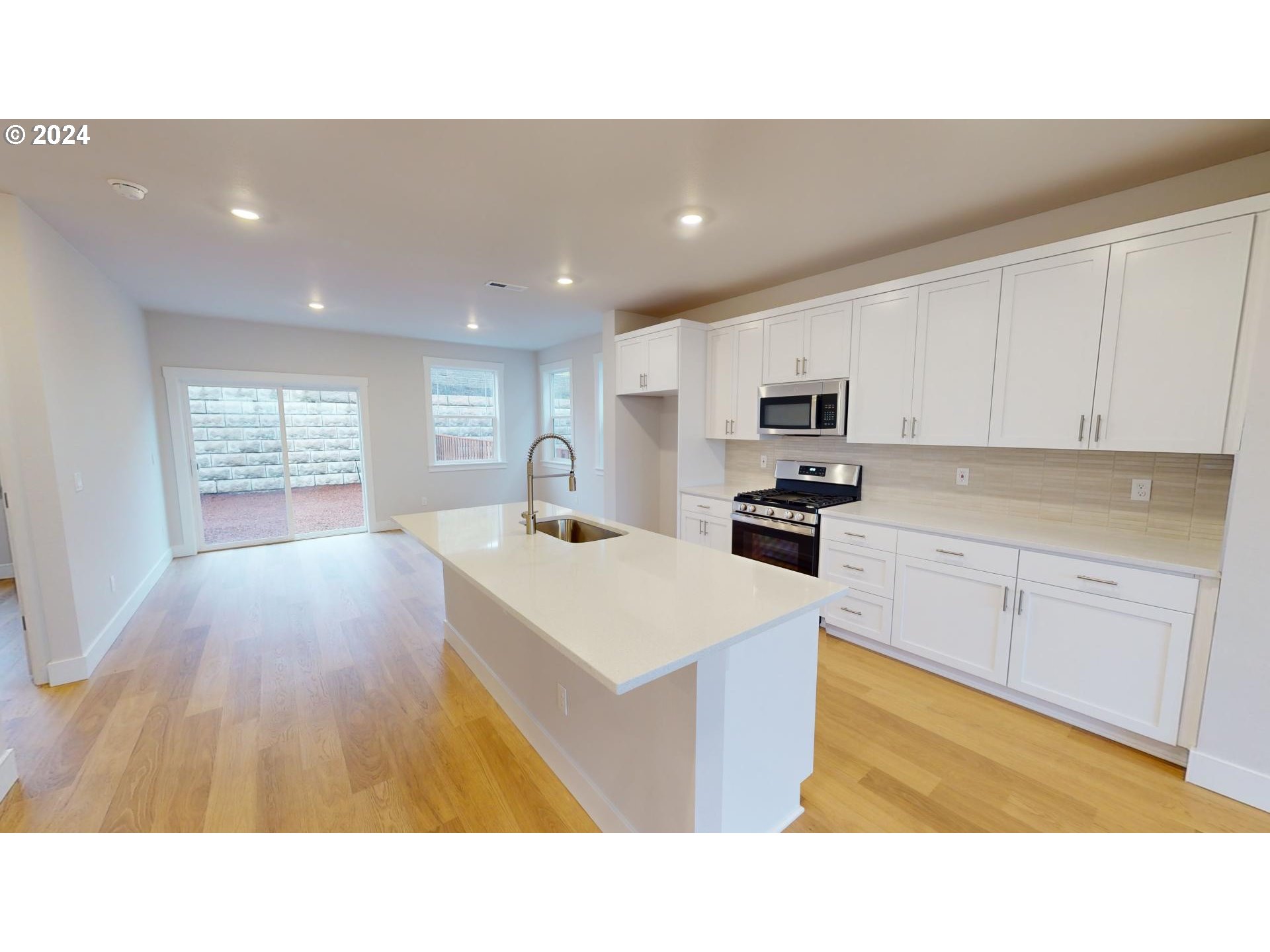 12470 SW Silvertip ST