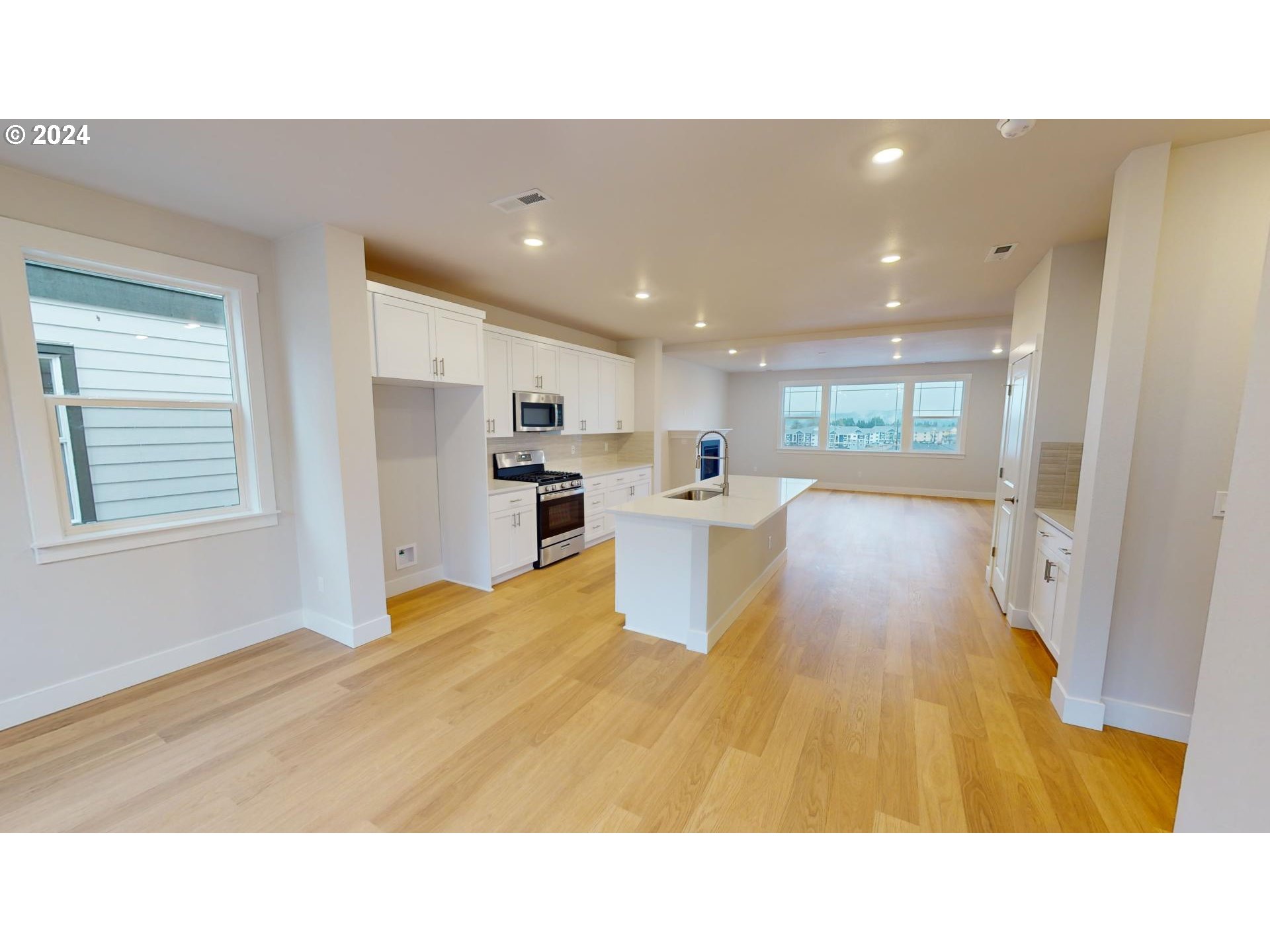 12470 SW Silvertip ST