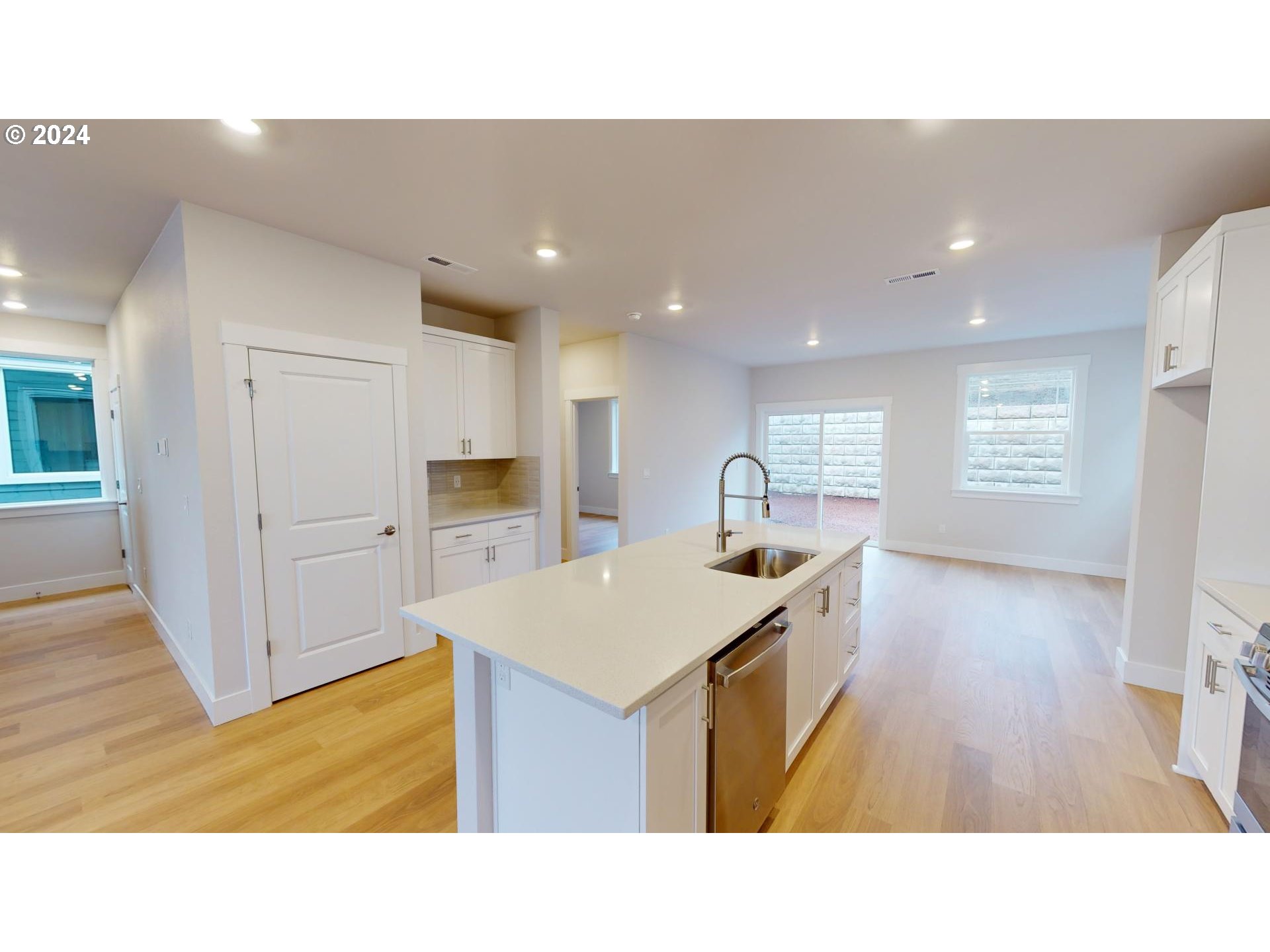 12470 SW Silvertip ST