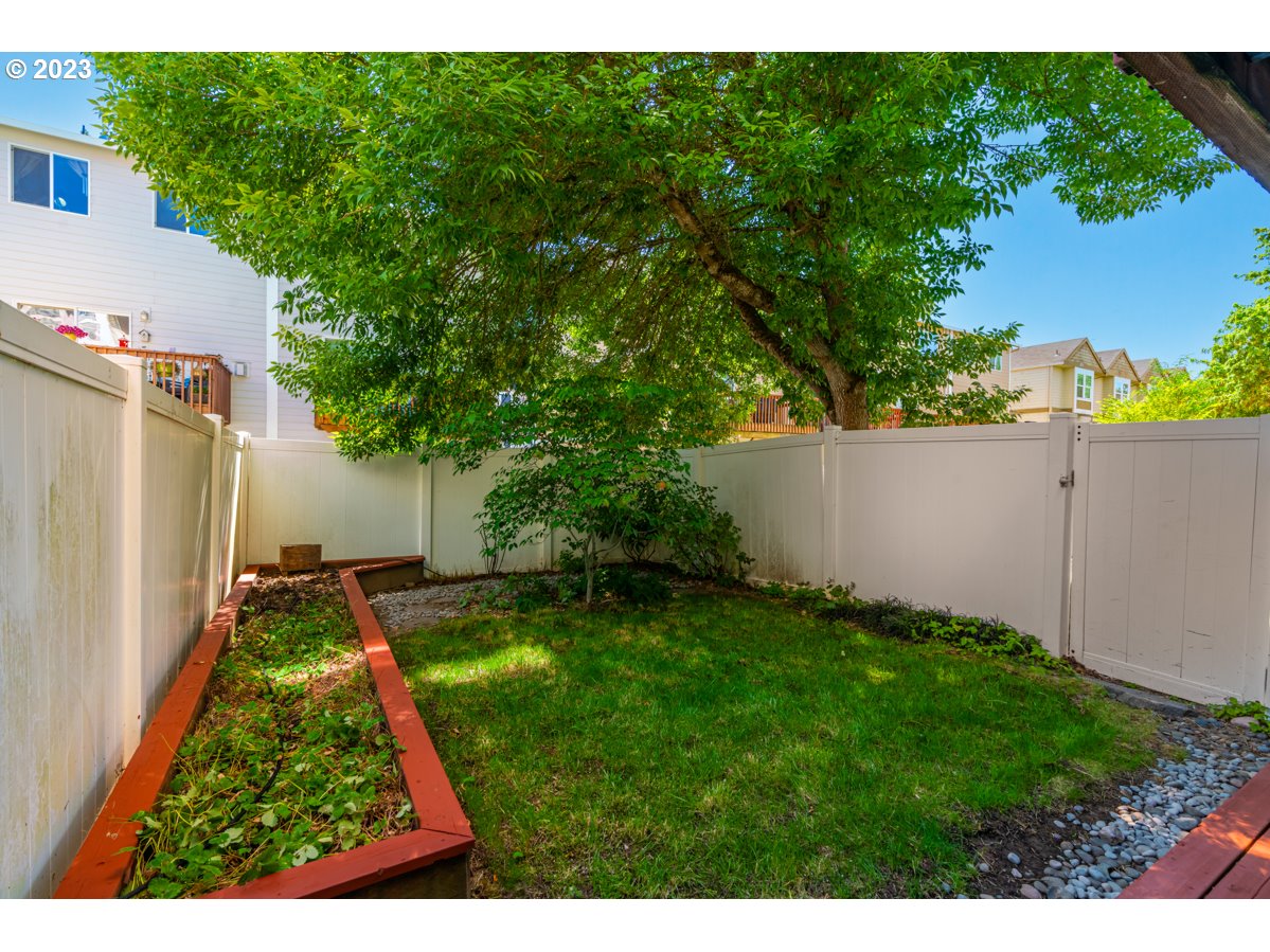 19956 SW CEDAR GROVE LN